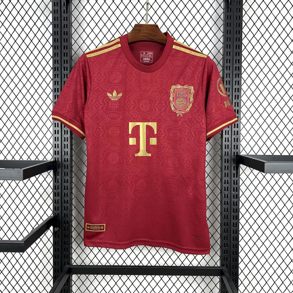 CAMISETA BAYERN MUNICH EDICIÓN 125 AÑOS HOMBRE (VERSIÓN FAN)