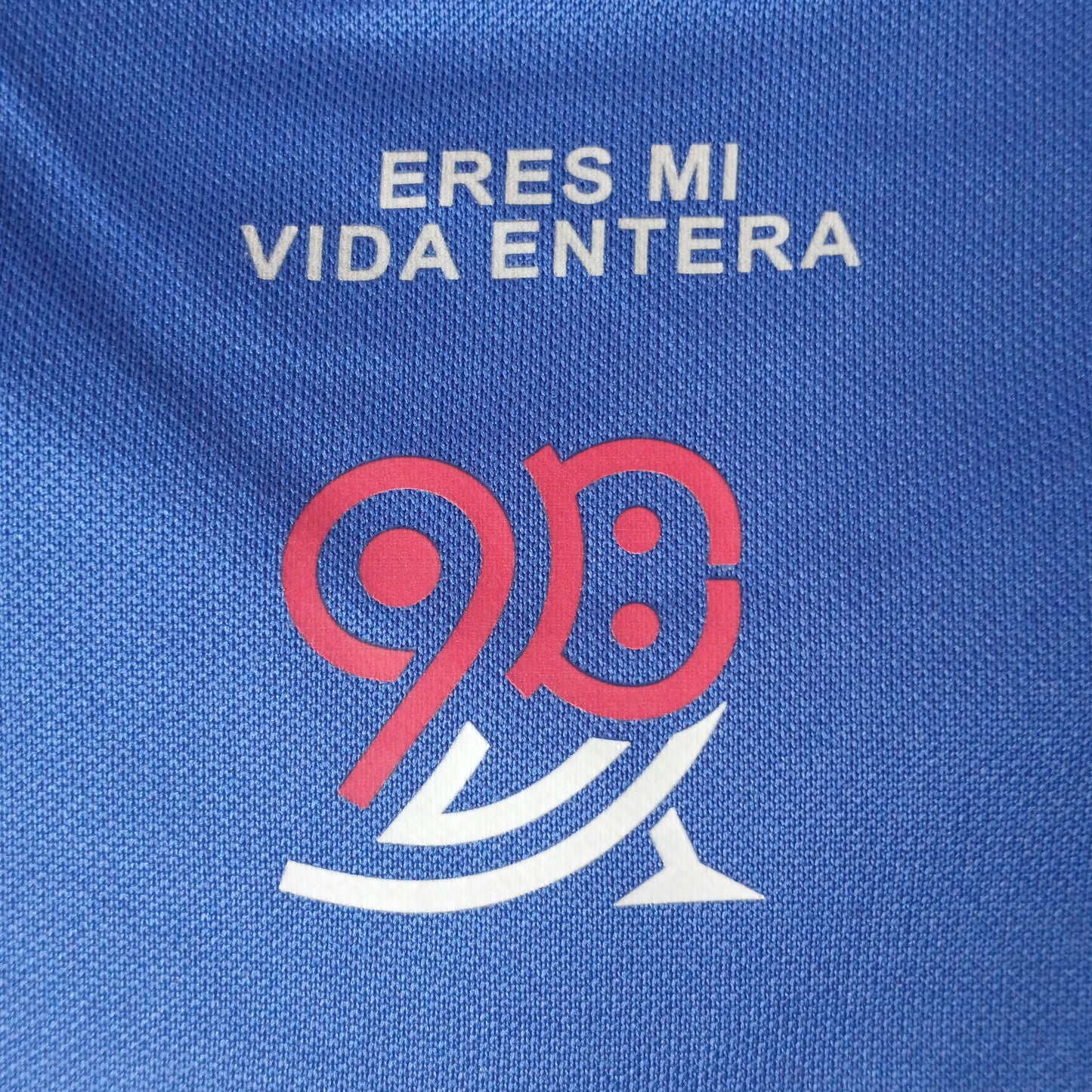 ENVÍO RAPIDO / CAMISETA UNIVERSIDAD DE CHILE 25/26 EDICIÓN 98 AÑOS HOMBRE (VERSIÓN FAN)