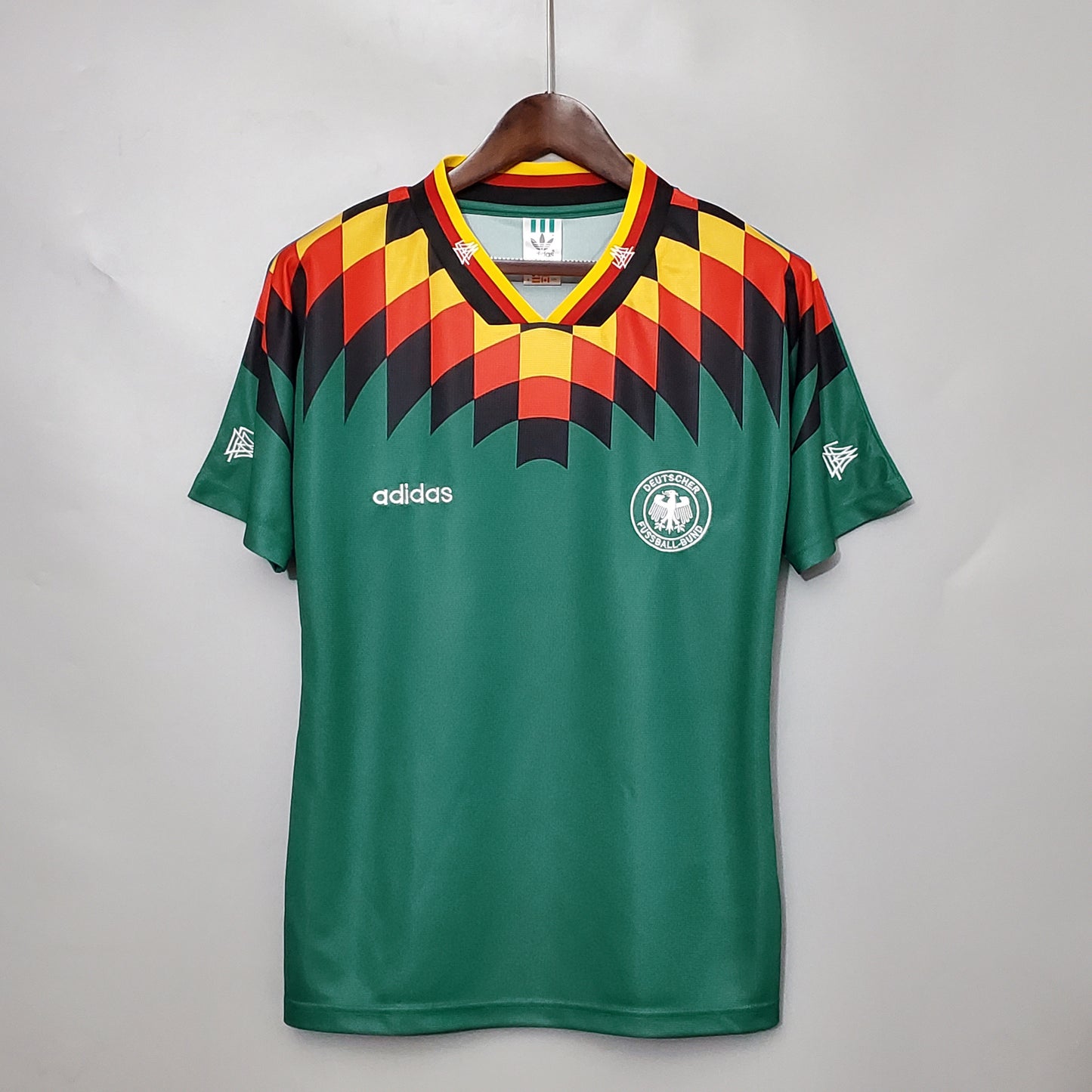 CAMISETA ALEMANIA 1994 RETRO VISITA HOMBRE (VERSIÓN FAN)