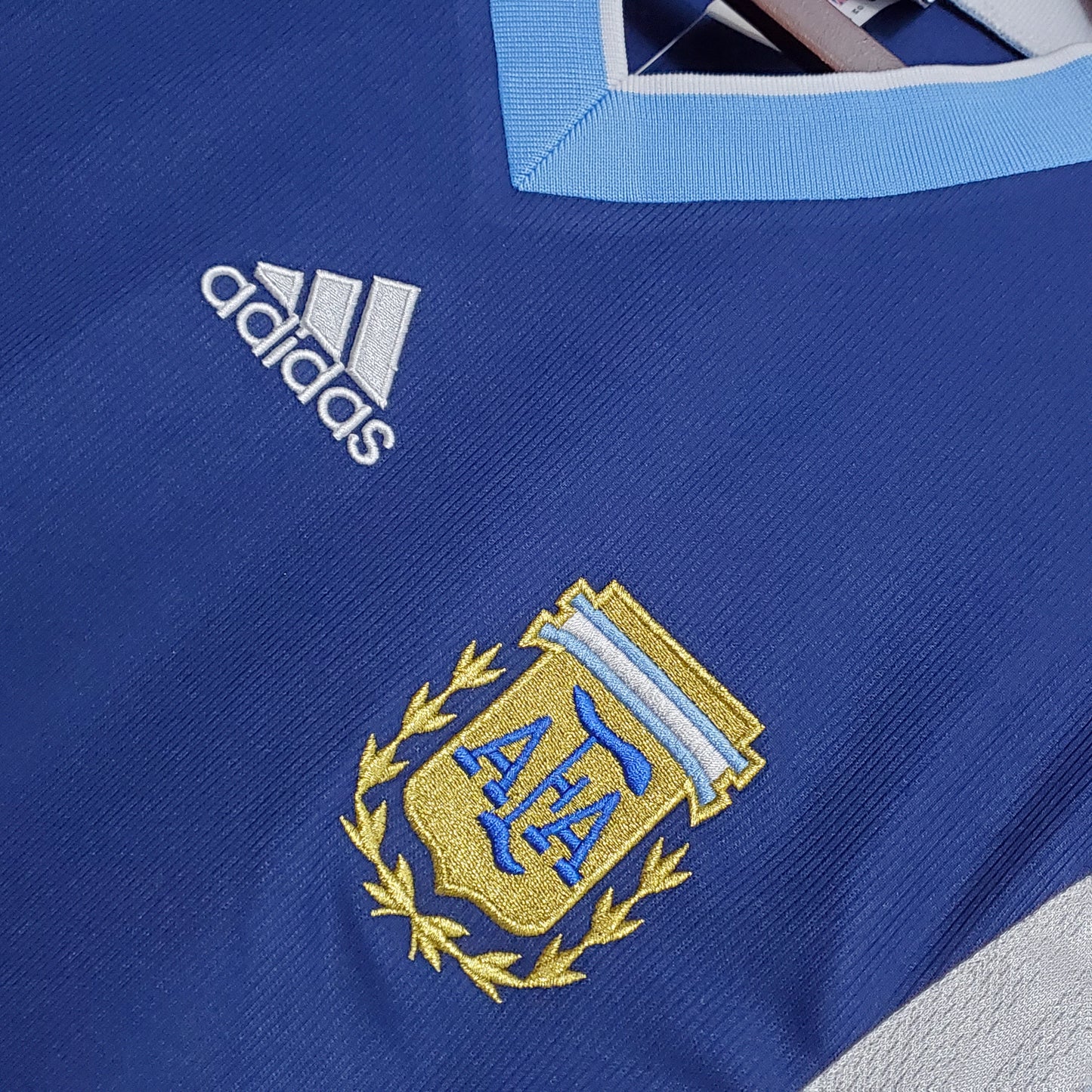CAMISETA ARGENTINA 1998 RETRO VISITA HOMBRE (VERSIÓN FAN)