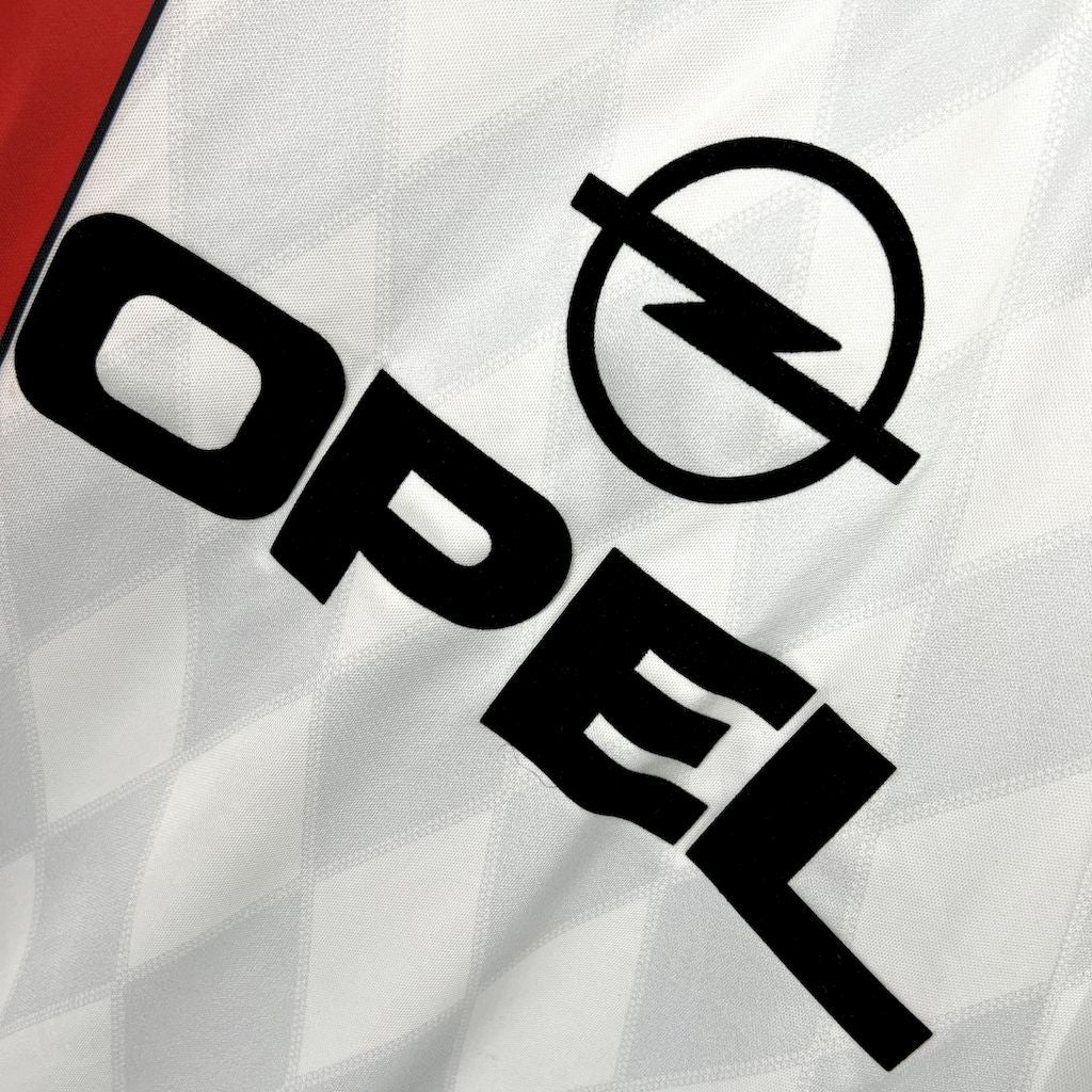 CAMISETA BAYERN MUNICH 1995/96 RETRO VISITA HOMBRE (VERSIÓN FAN)