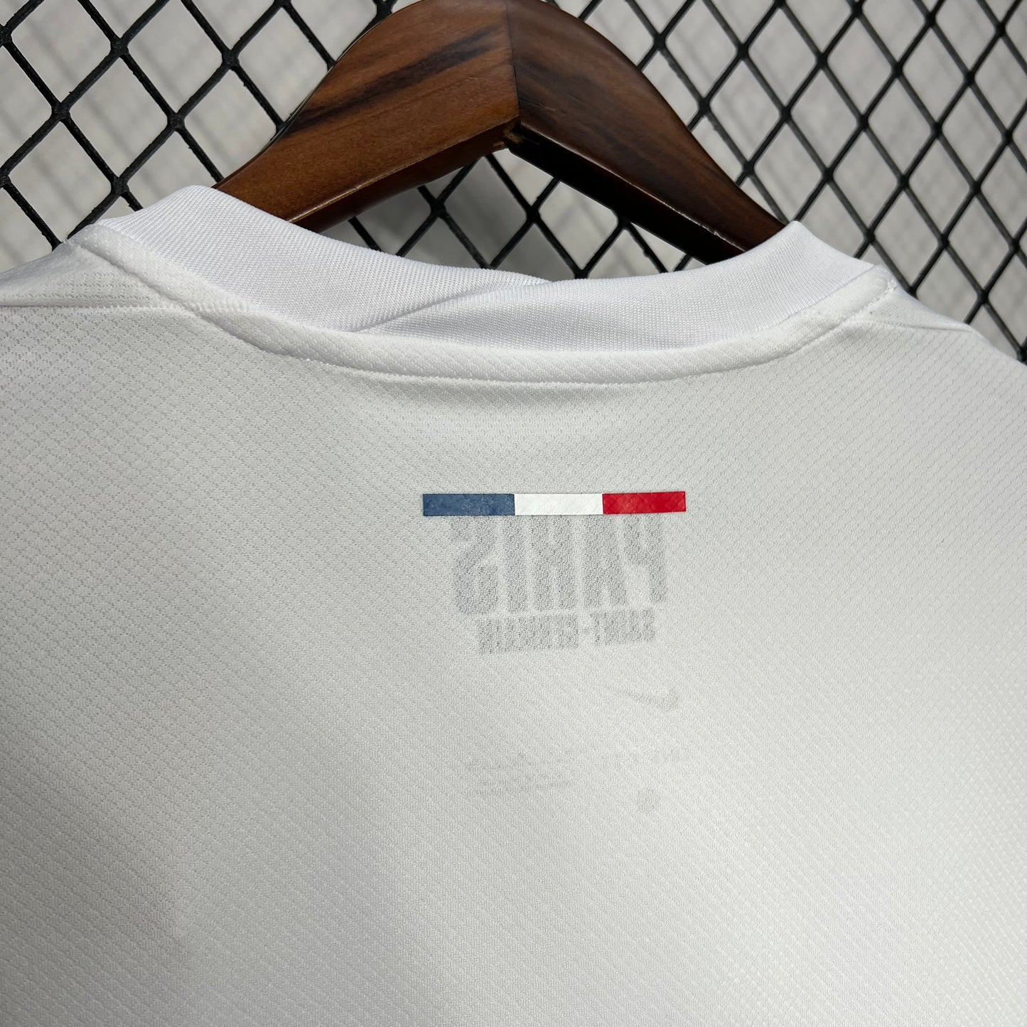 CAMISETA PSG 2025/26 RETRO VISITA HOMBRE (VERSIÓN FAN)