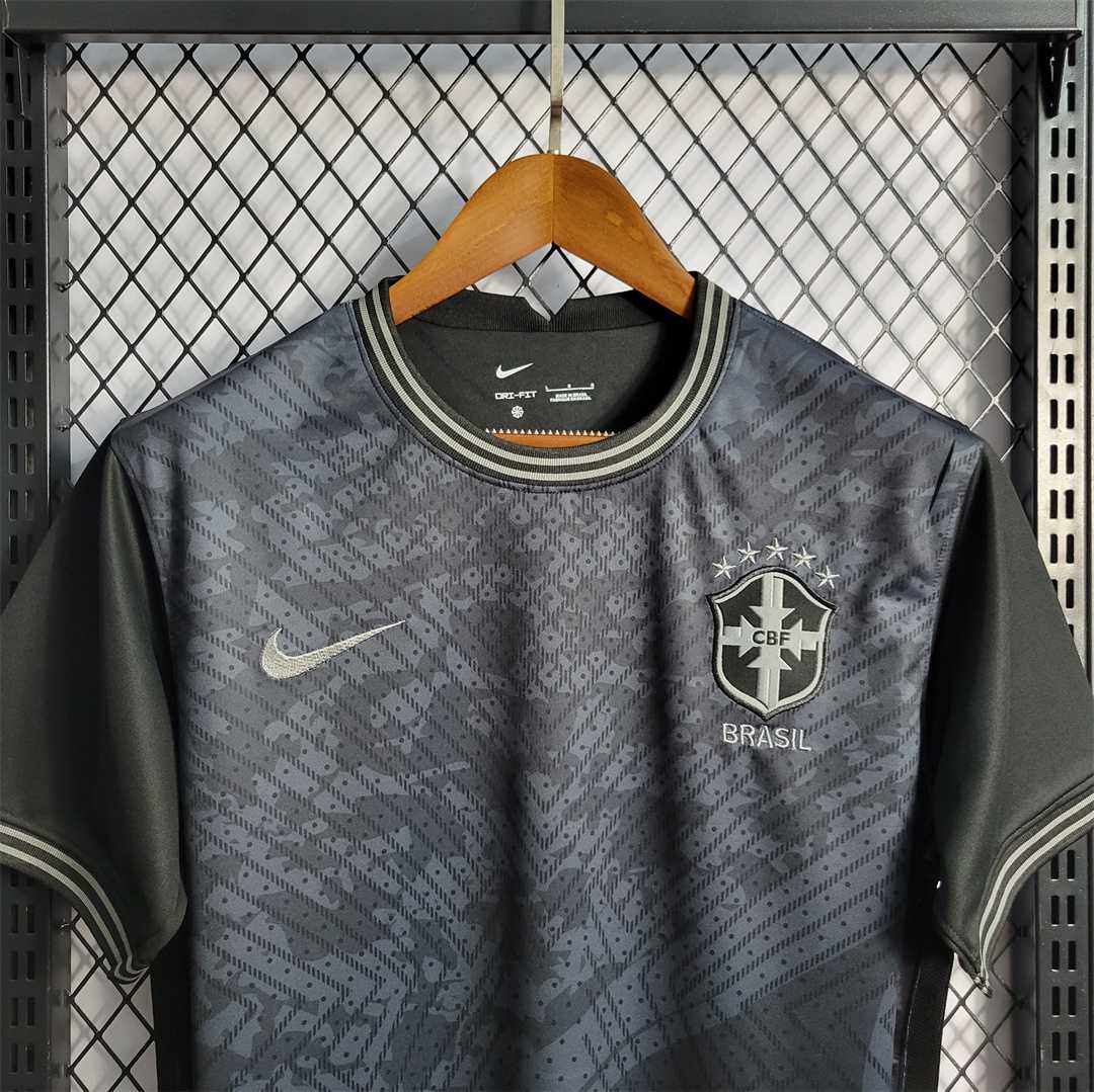 CAMISETA BRASIL 2022 RETRO VISITA HOMBRE (VERSIÓN FAN)