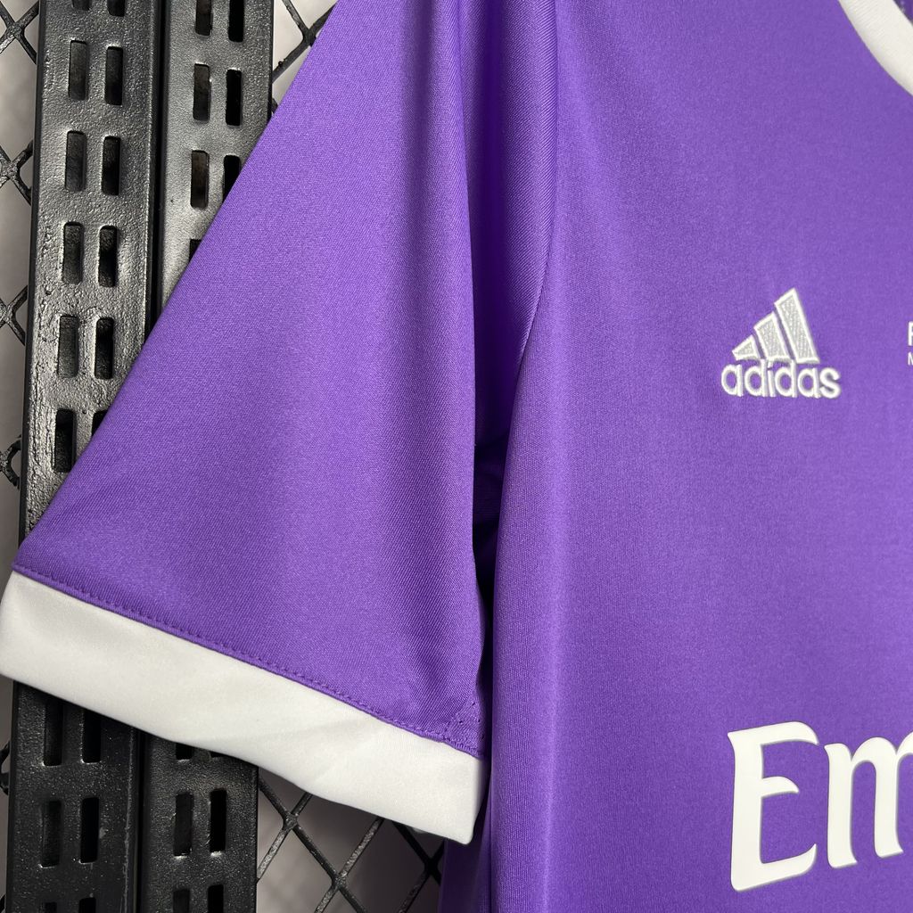 CAMISETA REAL MADRID 2016/17 RETRO VISITA HOMBRE (VERSIÓN FAN)