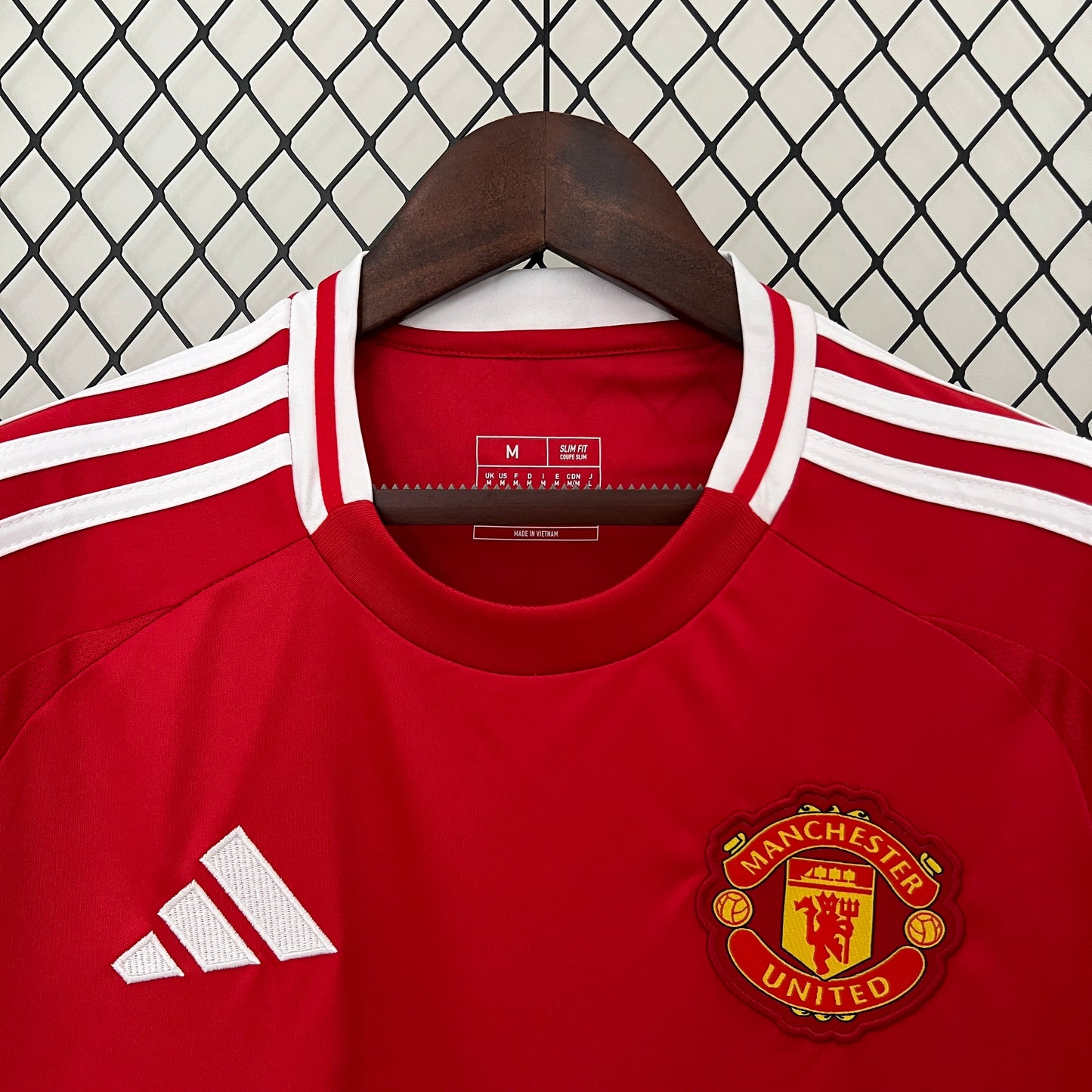 CAMISETA MANCHESTER UNITED 2024/25 LOCAL HOMBRE (VERSIÓN FAN)