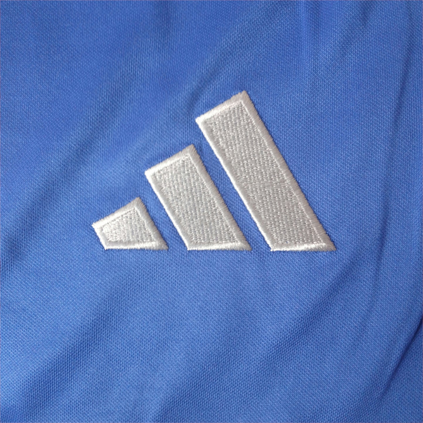 ENVÍO RAPIDO / CAMISETA UNIVERSIDAD DE CHILE 25/26 EDICIÓN 98 AÑOS HOMBRE (VERSIÓN FAN)