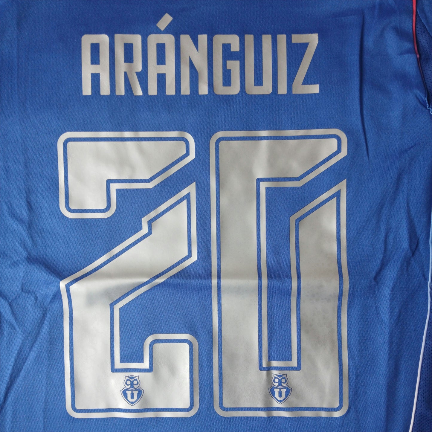 ENVÍO RAPIDO / CAMISETA UNIVERSIDAD DE CHILE 25/26 EDICIÓN 98 AÑOS HOMBRE (VERSIÓN FAN)
