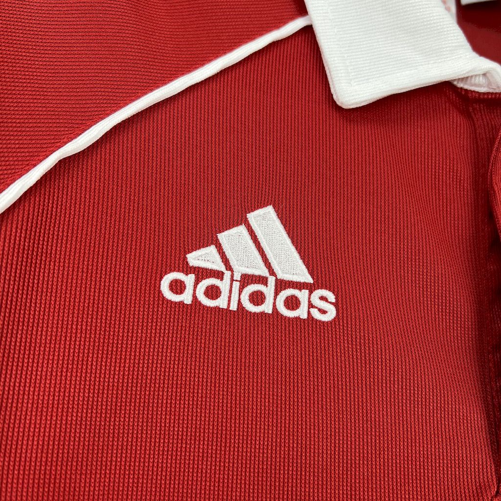 CAMISETA BAYERN MUNICH 2005/06 RETRO LOCAL HOMBRE (VERSIÓN FAN)