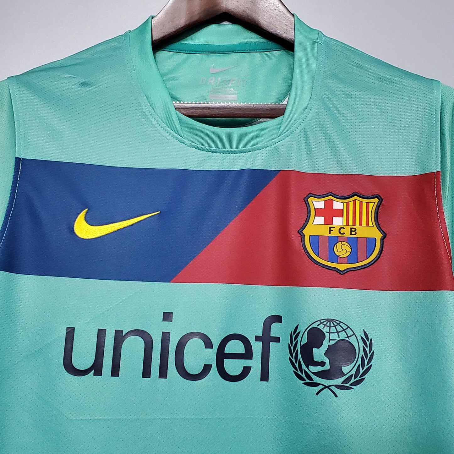 CAMISETA BARCELONA 2010/11 RETRO VISITA HOMBRE (VERSIÓN FAN)