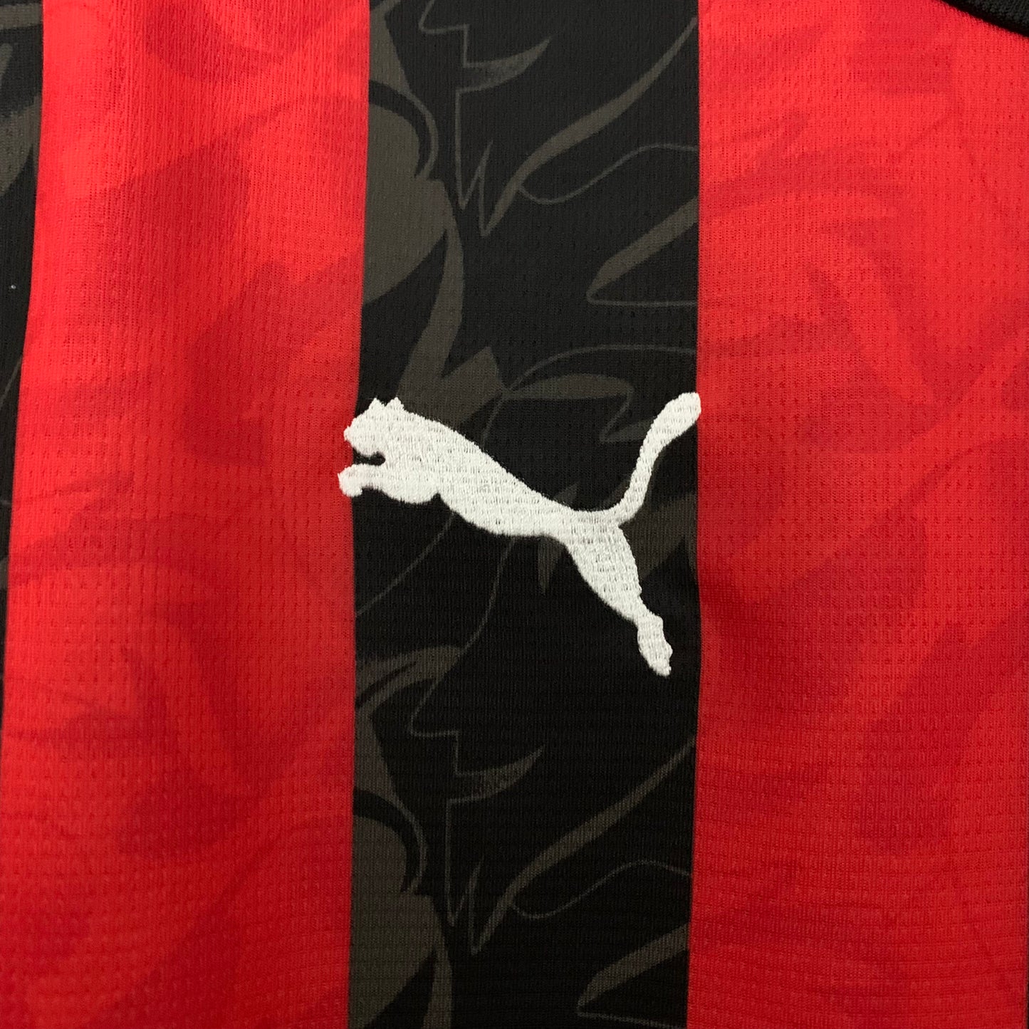 CAMISETA MILAN 2025/26 LOCAL HOMBRE (VERSIÓN FAN)