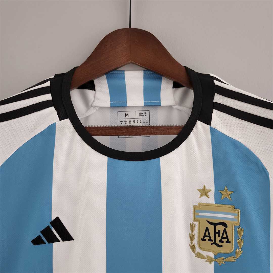 CAMISETA ARGENTINA 2022 RETRO LOCAL HOMBRE (VERSIÓN FAN)