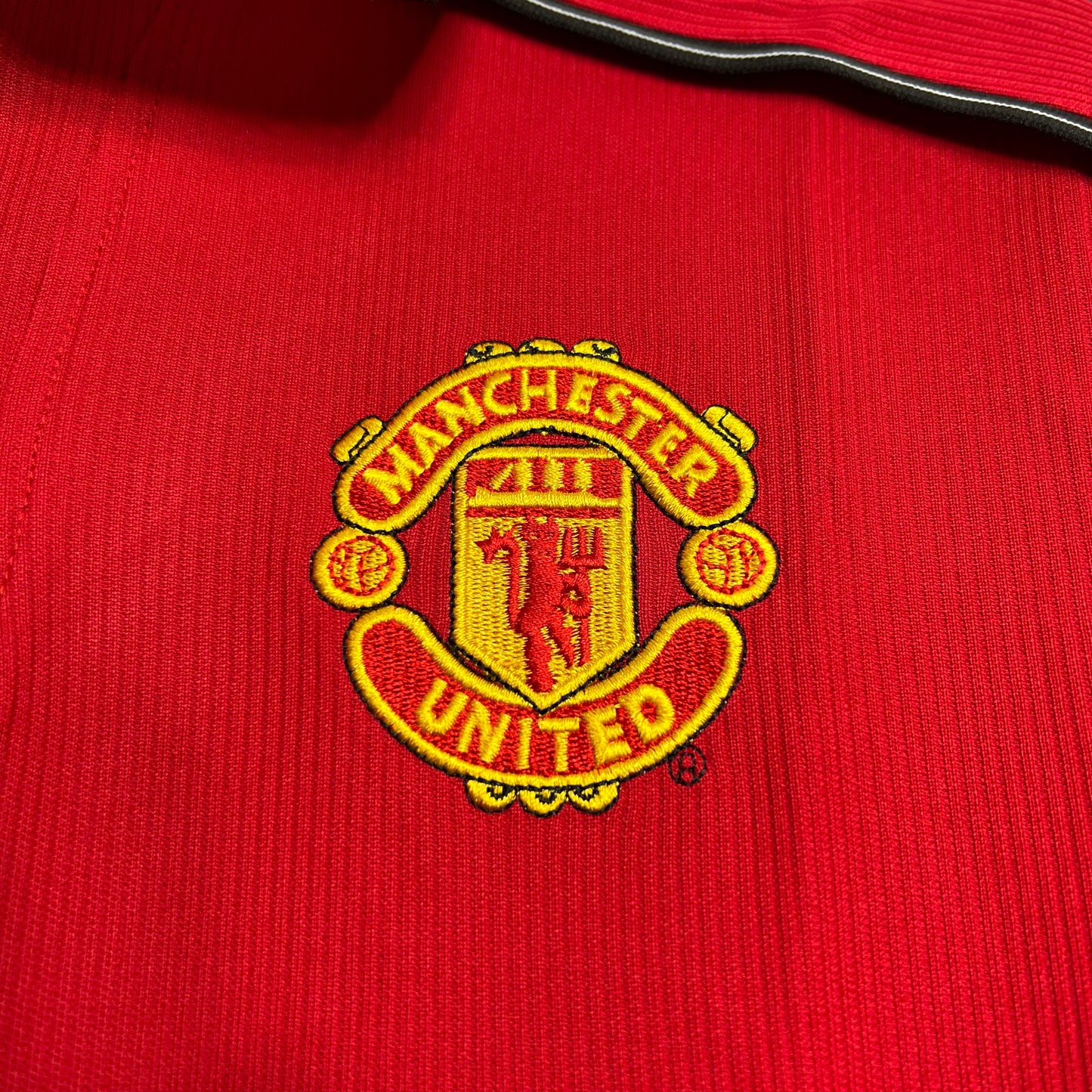 CAMISETA MANCHESTER UNITED 1998/99 RETRO LOCAL HOMBRE (VERSIÓN FAN)