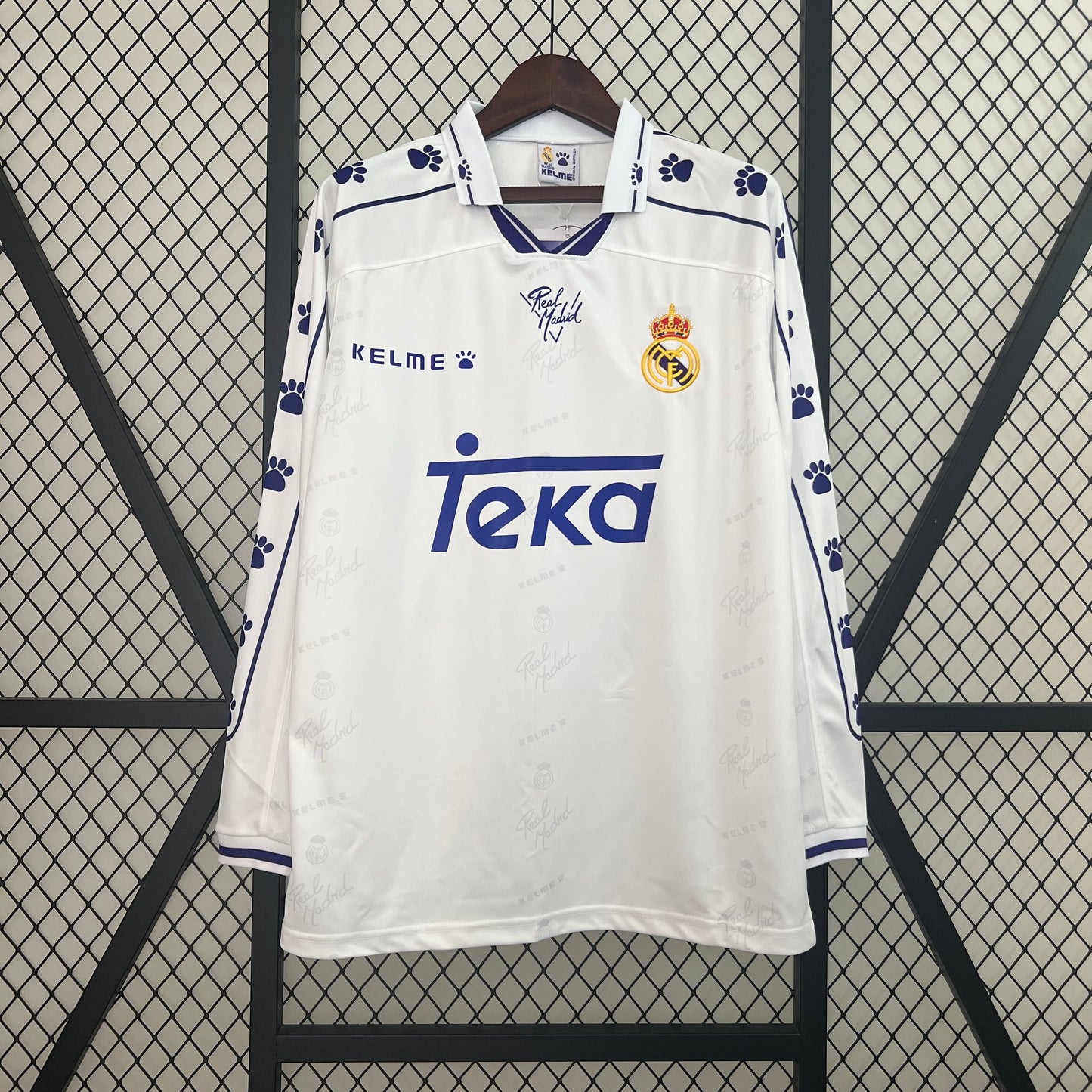 CAMISETA REAL MADRID 1994/96 RETRO LOCAL HOMBRE MANGA LARGA (VERSIÓN FAN)