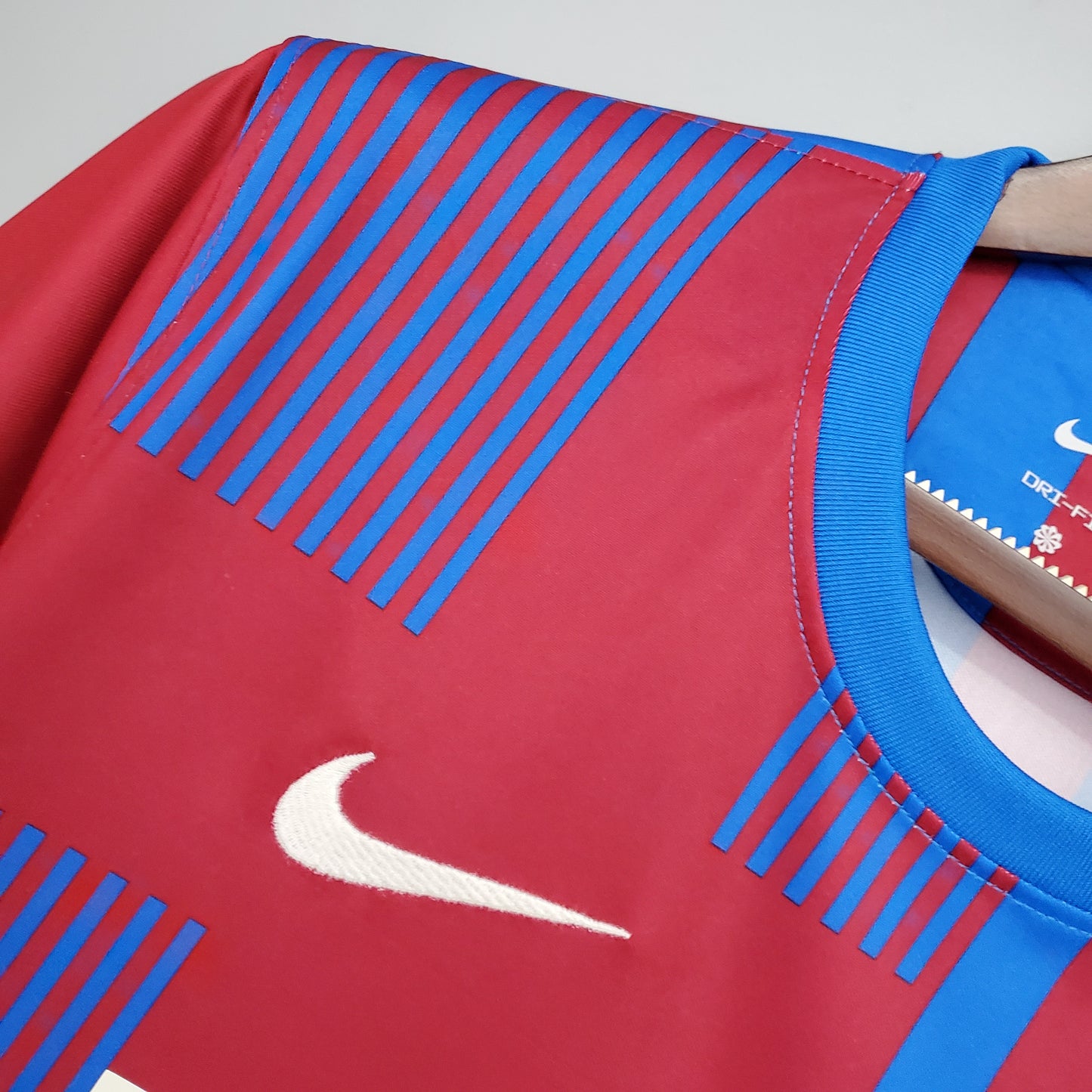 CAMISETA BARCELONA 2021/22 RETRO local HOMBRE (VERSIÓN FAN)