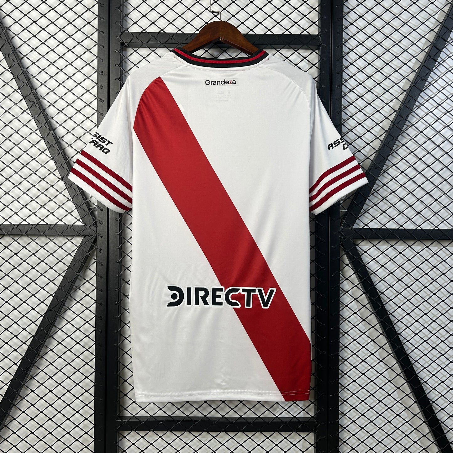 CAMISETA RIVER PLATE 2025/26 LOCAL HOMBRE (VERSIÓN FAN)