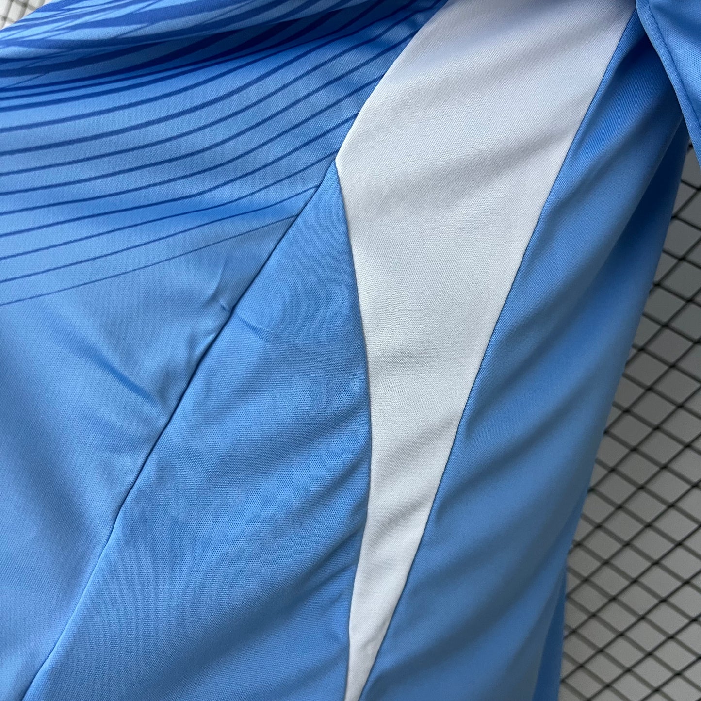 CAMISETA REAL MADRID 2025/26 ARQUERO HOMBRE (VERSIÓN FAN)