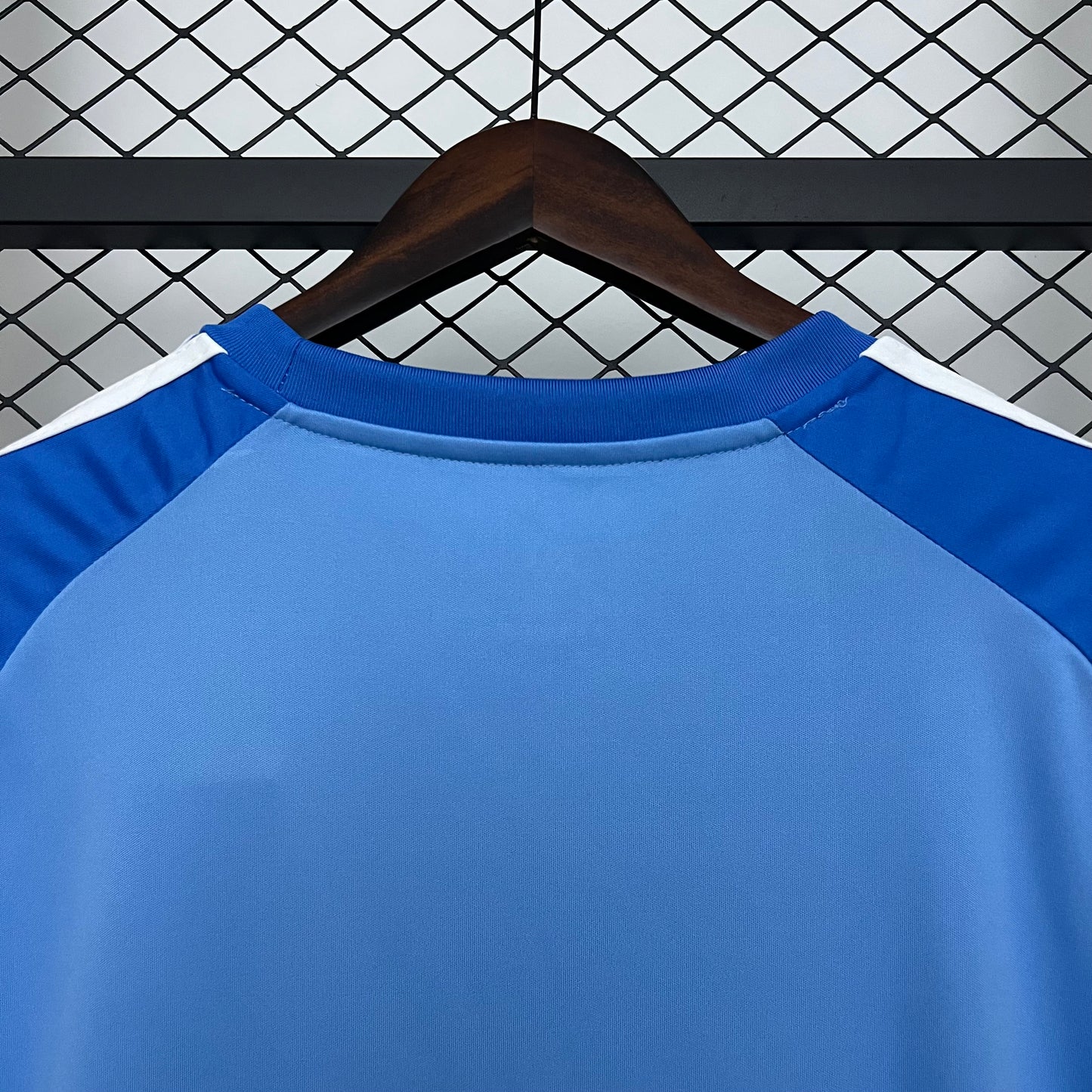 CAMISETA REAL MADRID 2025/26 ARQUERO HOMBRE (VERSIÓN FAN)