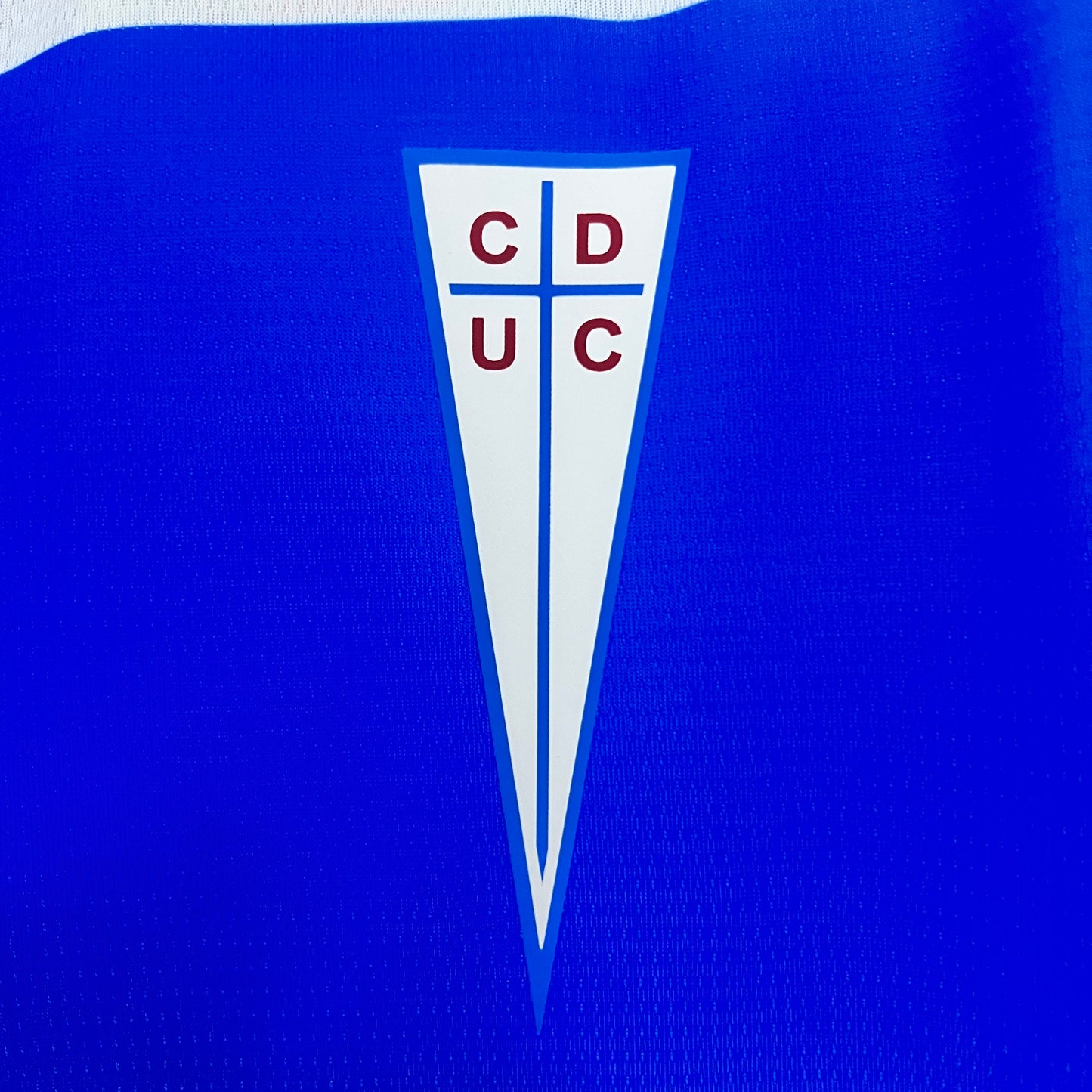 CAMISETA UNIVERSIDAD CATOLICA 2025/26 LOCAL HOMBRE (VERSIÓN FAN)