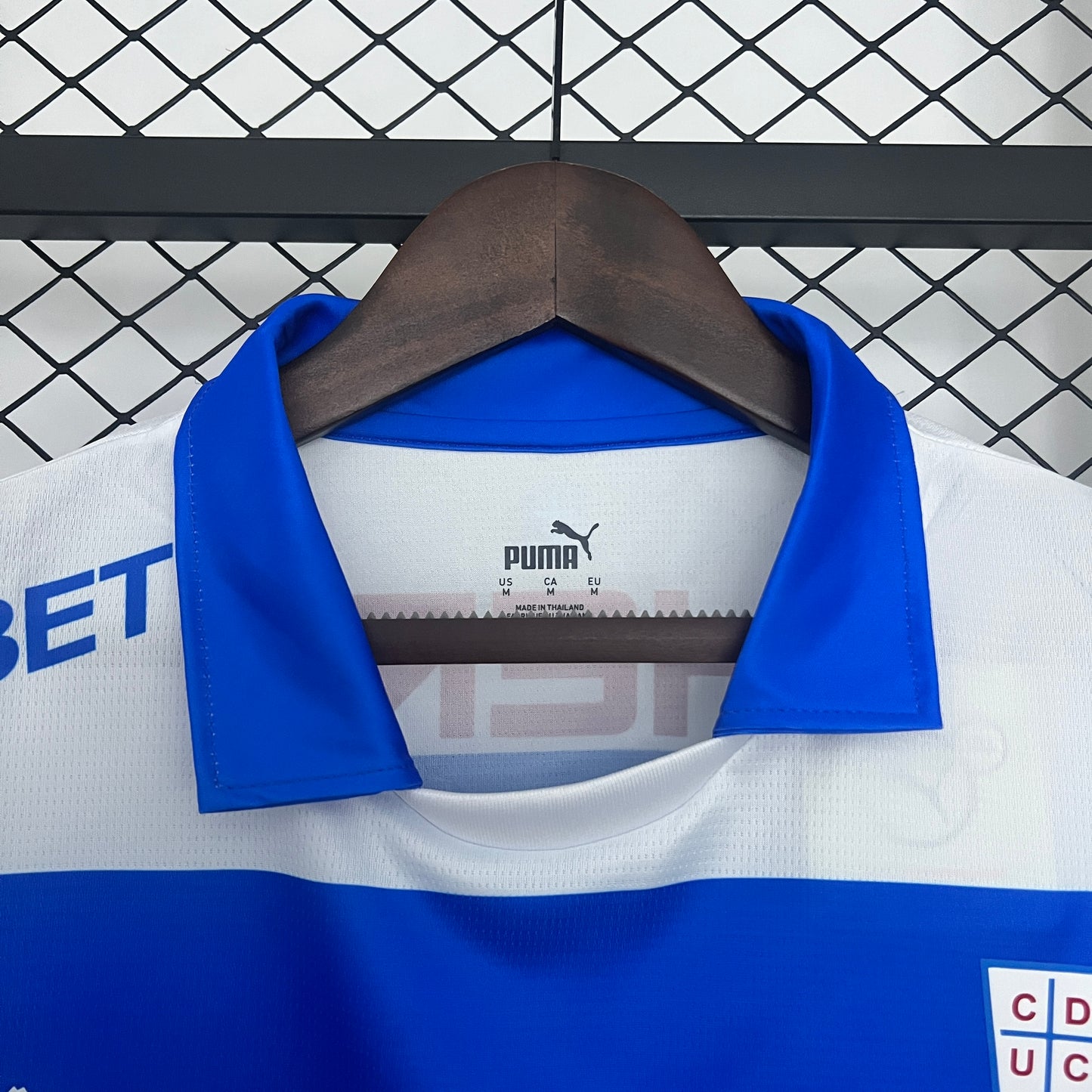 CAMISETA UNIVERSIDAD CATOLICA 2025/26 LOCAL HOMBRE (VERSIÓN FAN)