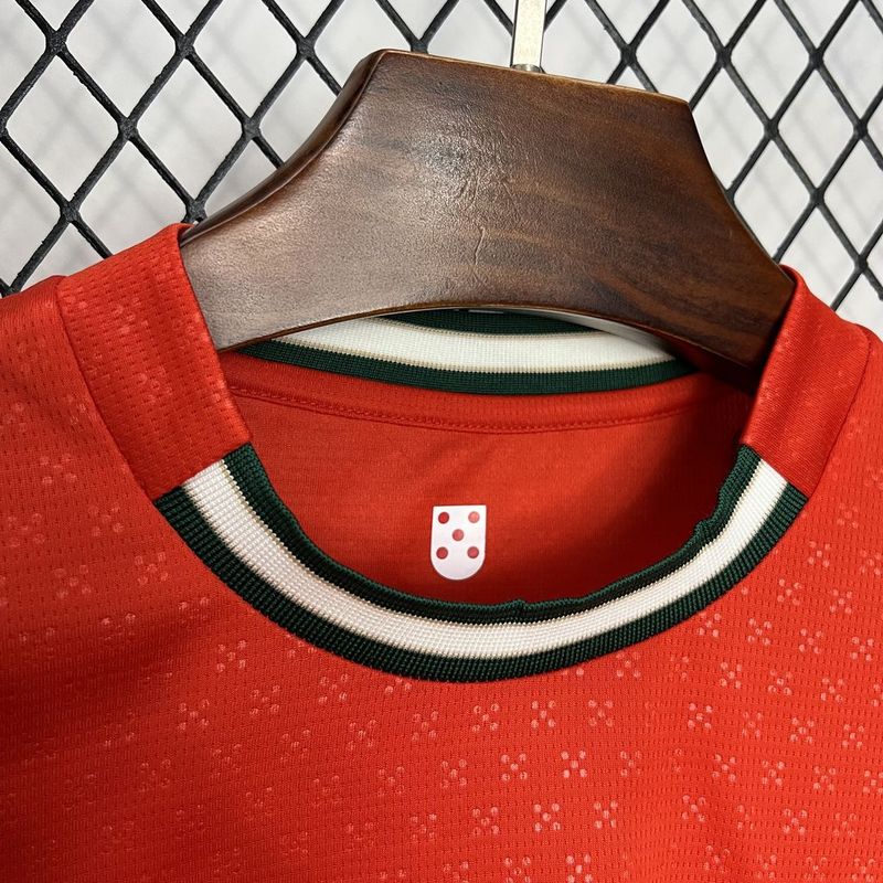 CAMISETA PORTUGAL 2024/25 LOCAL HOMBRE (VERSIÓN FAN)