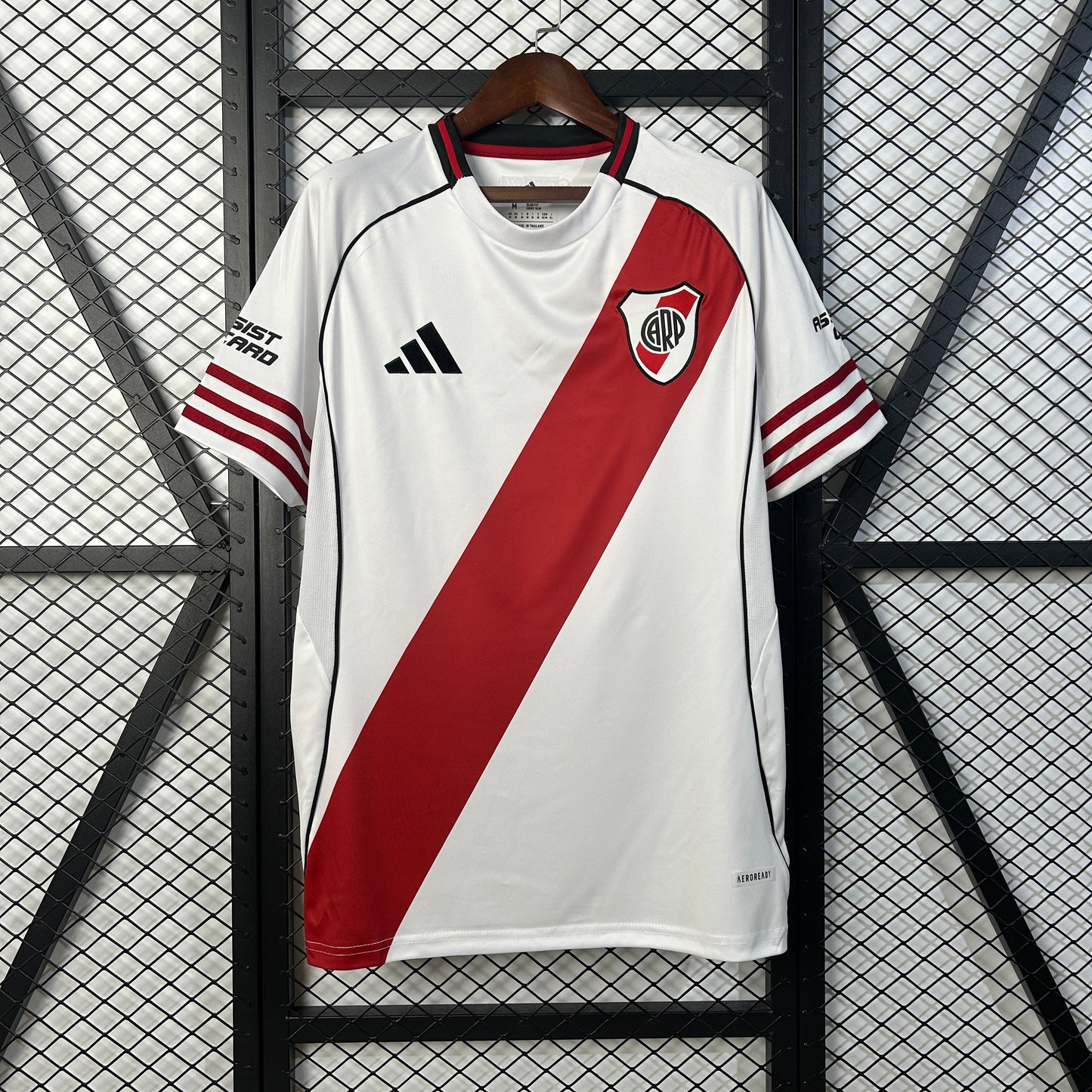 CAMISETA RIVER PLATE 2025/26 LOCAL HOMBRE (VERSIÓN FAN)