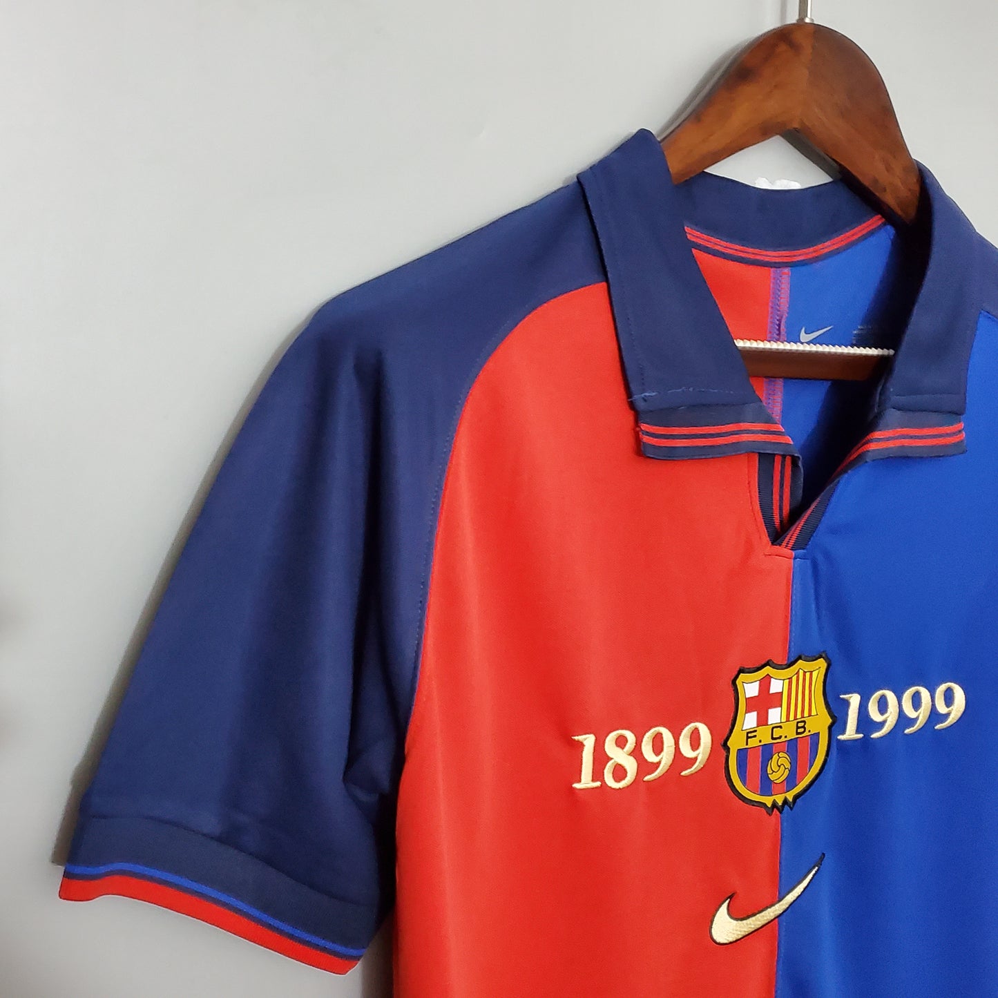 CAMISETA BARCELONA 1999 RETRO LOCAL HOMBRE (VERSIÓN FAN)