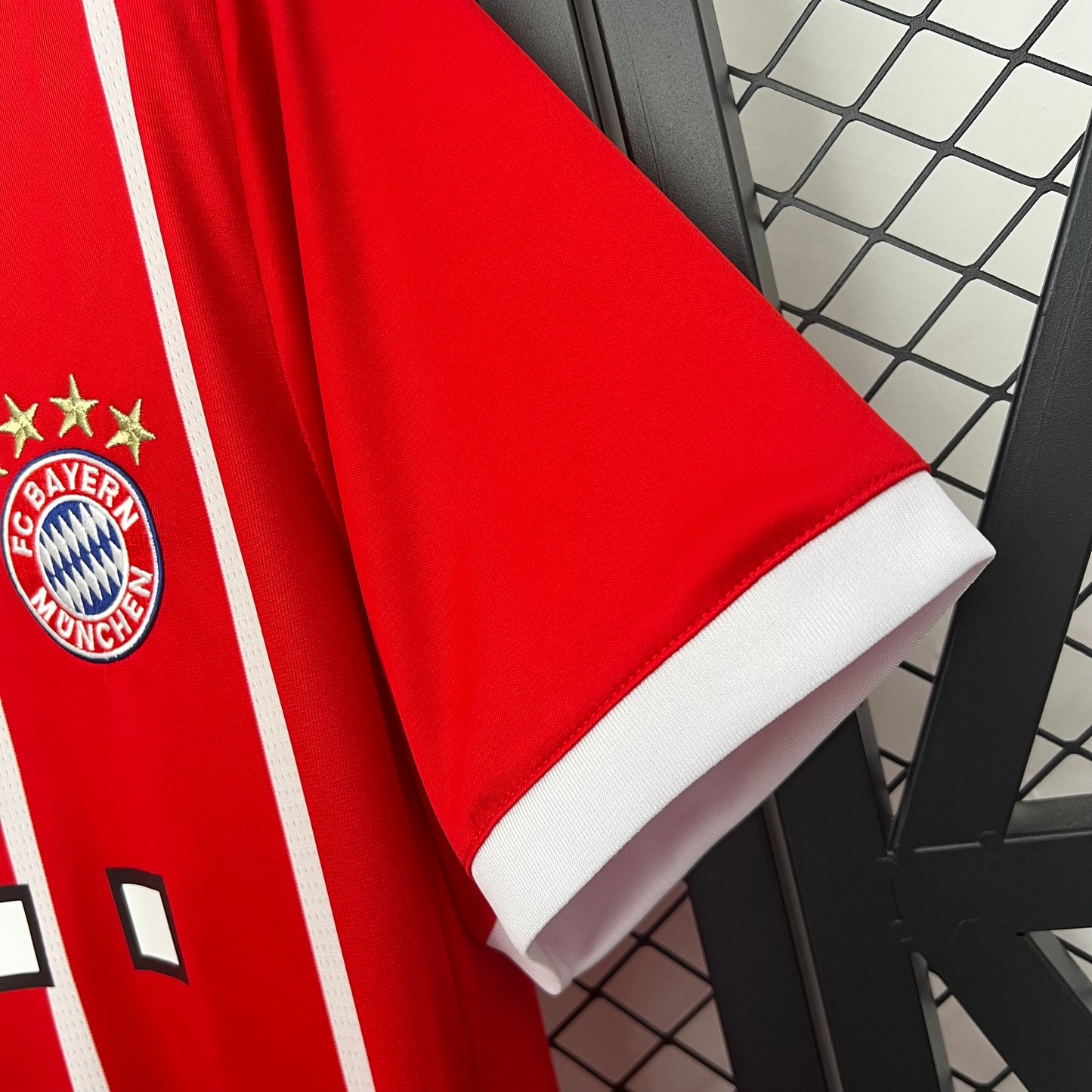 CAMISETA BAYERN MUNICH 2017/18 RETRO LOCAL HOMBRE (VERSIÓN FAN)