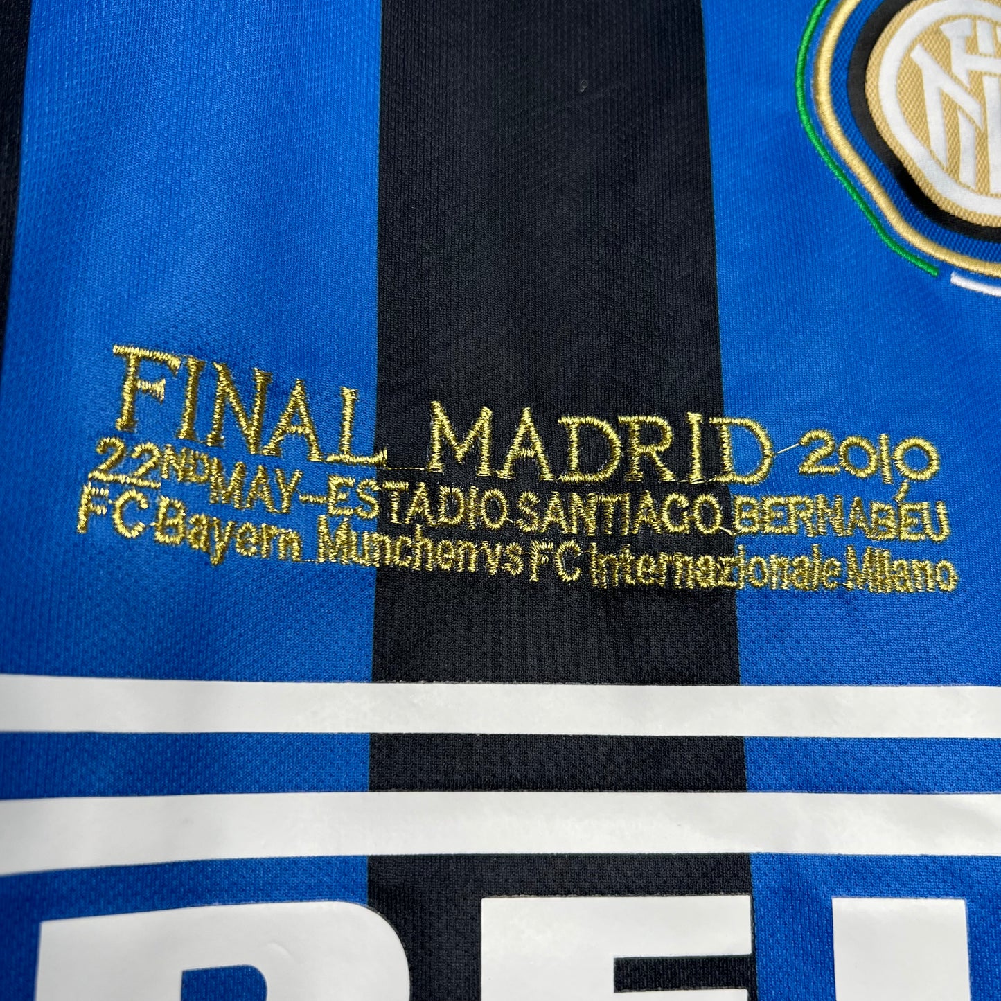 CAMISETA INTER DE MILAN RETRO 2009/10 LOCAL HOMBRE (VERSIÓN FAN)