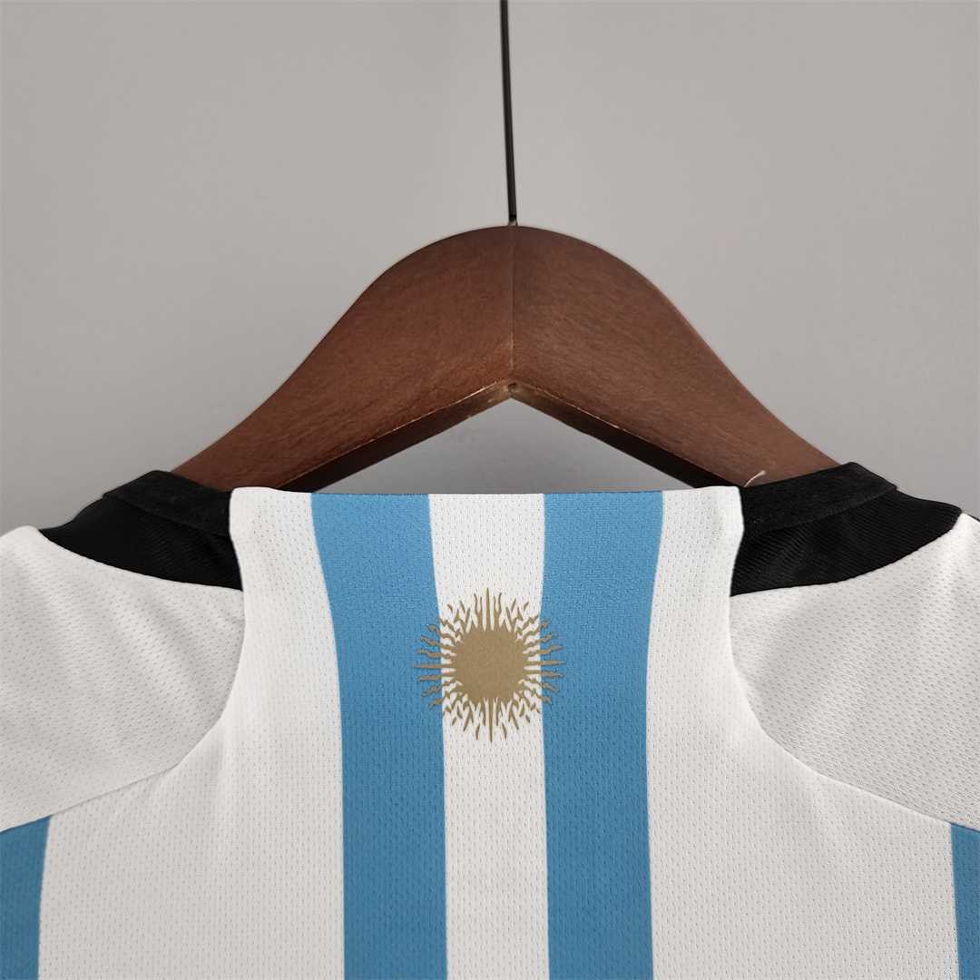 CAMISETA ARGENTINA 2022 RETRO LOCAL HOMBRE (VERSIÓN FAN)