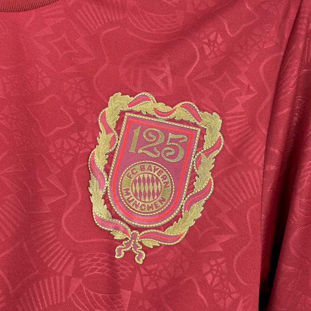 CAMISETA BAYERN MUNICH EDICIÓN 125 AÑOS HOMBRE (VERSIÓN FAN)