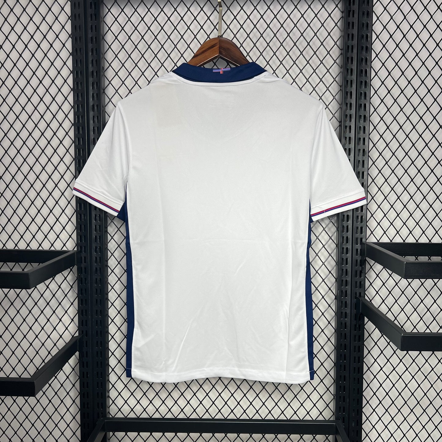 CAMISETA INGLATERRA 2024/25 LOCAL HOMBRE (VERSIÓN FAN)