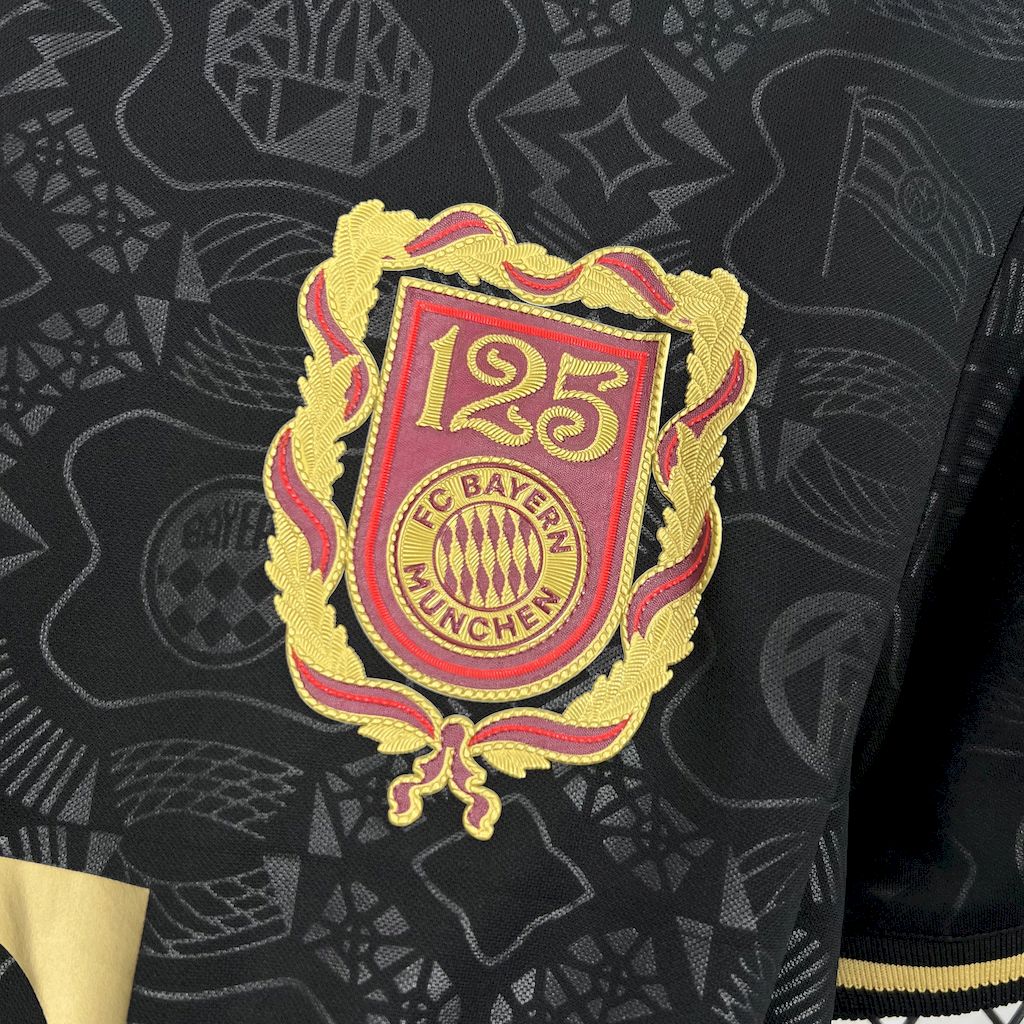 CAMISETA BAYERN MUNICH EDICIÓN 125 AÑOS HOMBRE (VERSIÓN FAN)
