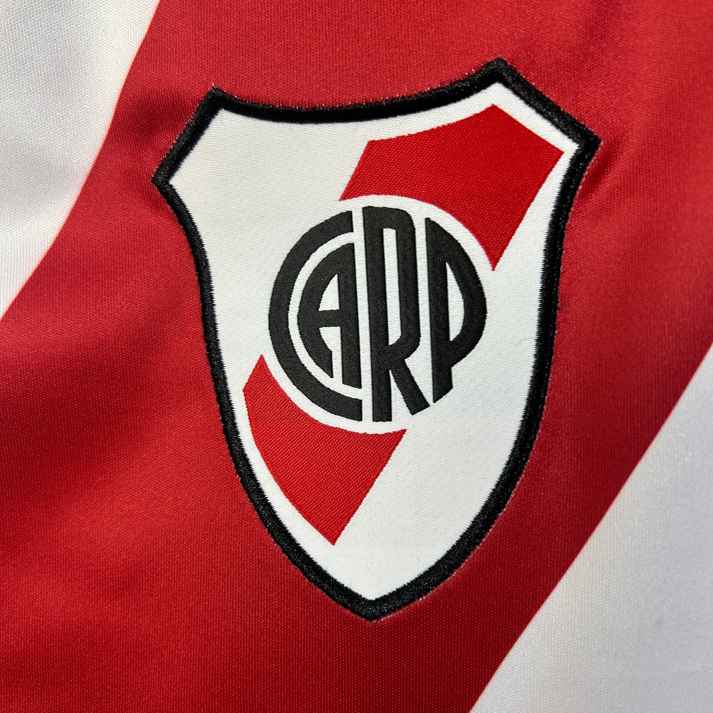 CAMISETA RIVER PLATE 2025/26 LOCAL HOMBRE (VERSIÓN FAN)