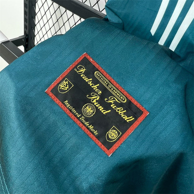 CAMISETA ALEMANIA 1996 RETRO VISITA HOMBRE (VERSIÓN FAN)