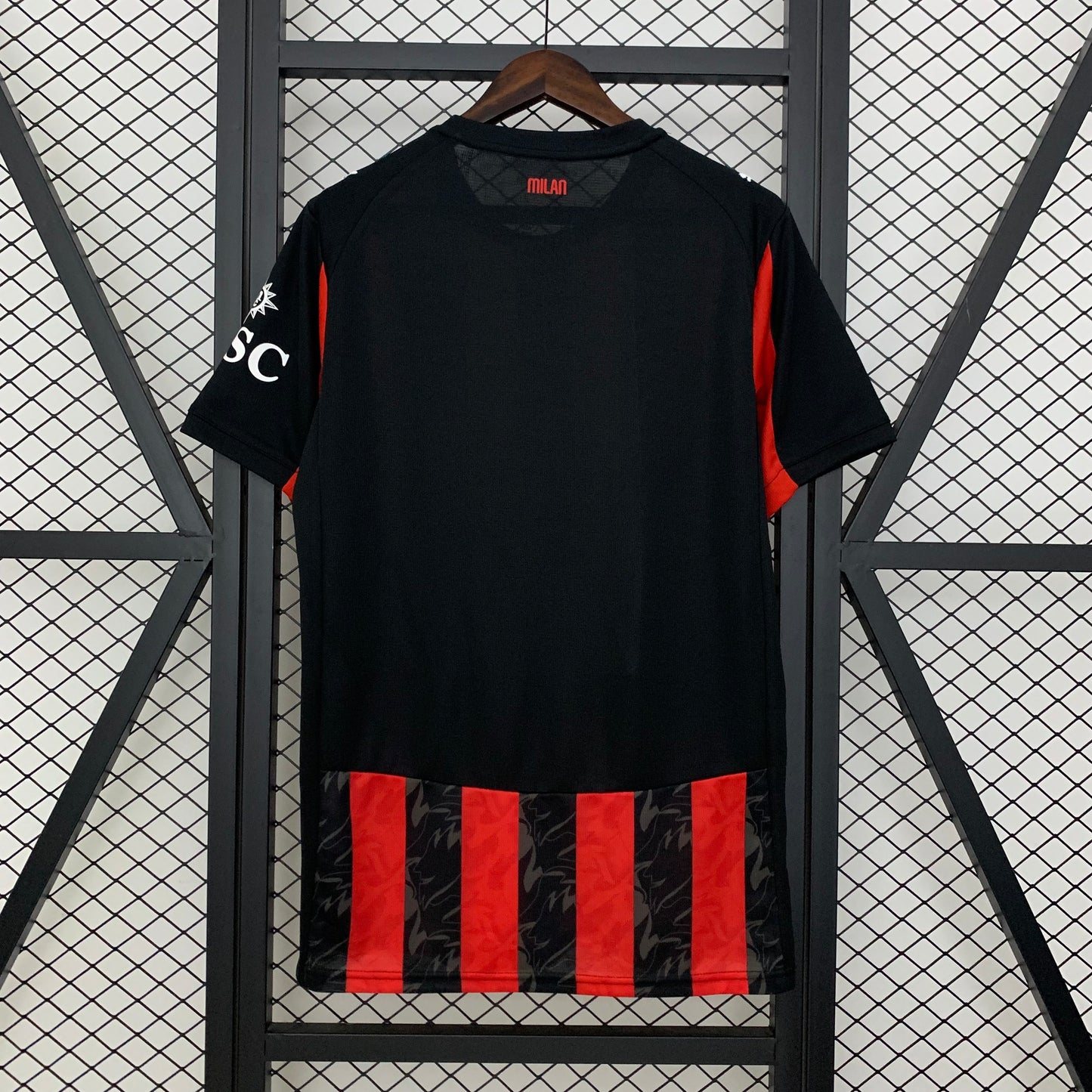 CAMISETA MILAN 2025/26 LOCAL HOMBRE (VERSIÓN FAN)