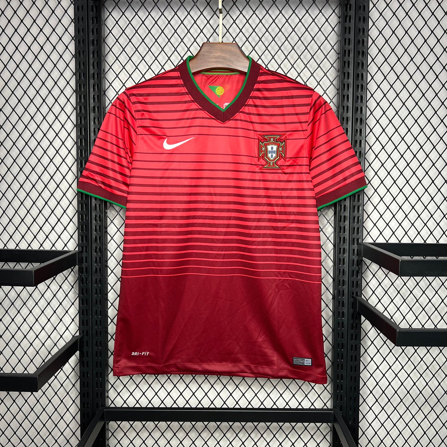 CAMISETA PORTUGAL 2014 RETRO LOCAL HOMBRE (VERSIÓN FAN)