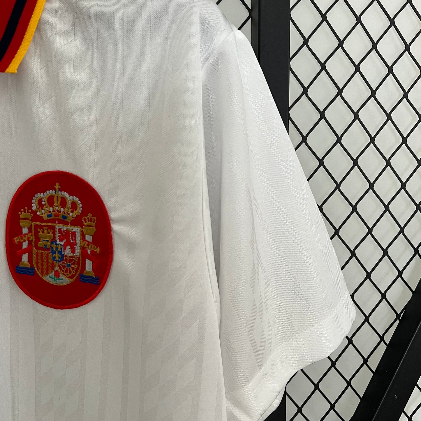 CAMISETA ESPAÑA 1994 RETRO VISITA HOMBRE (VERSIÓN FAN)
