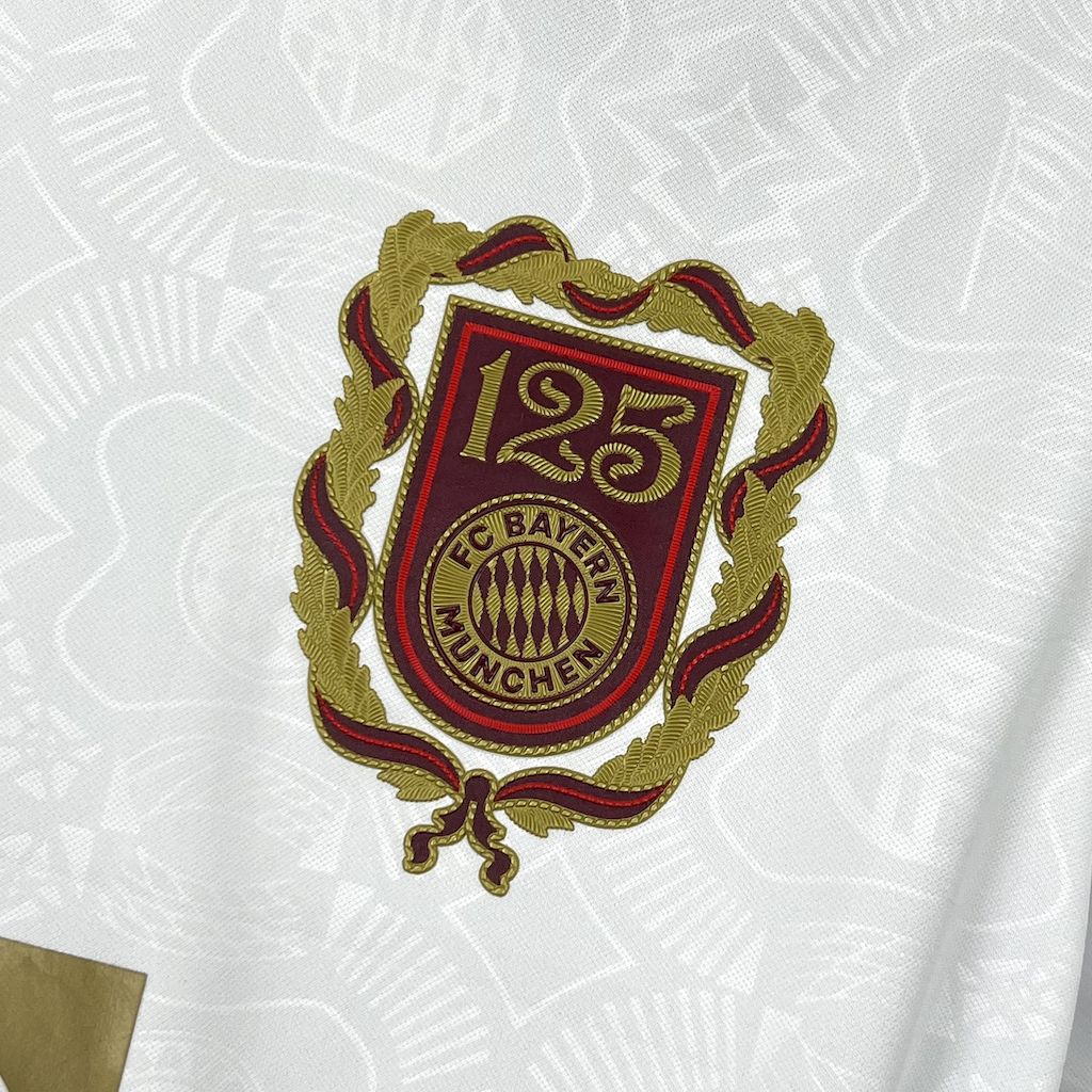 CAMISETA BAYERN MUNICH EDICIÓN 125 AÑOS HOMBRE (VERSIÓN FAN)