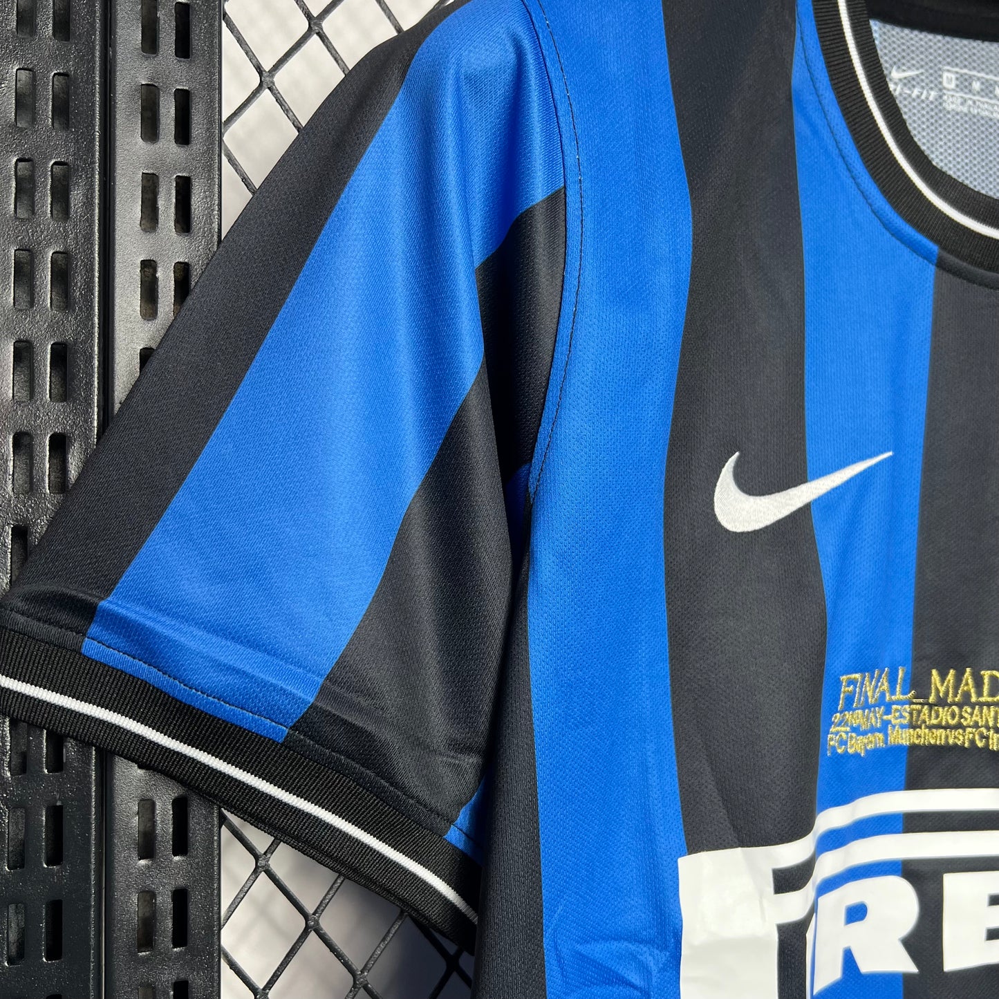 CAMISETA INTER DE MILAN RETRO 2009/10 LOCAL HOMBRE (VERSIÓN FAN)