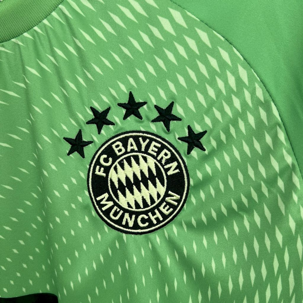 CAMISETA BAYERN MUNICH 2025/26 ARQUERO HOMBRE (VERSIÓN FAN)