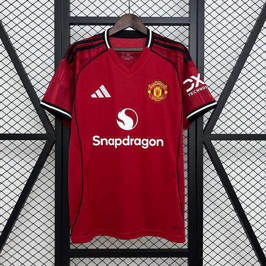 CAMISETA MANCHESTER UNITED 2025/26 LOCAL HOMBRE (VERSIÓN FAN)