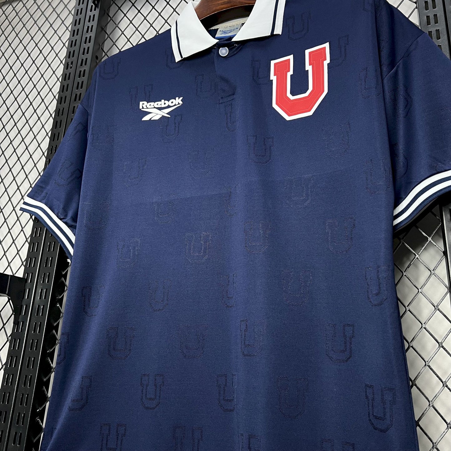 CAMISETA UNIVERSIDAD DE CHILE 1998 RETRO LOCAL HOMBRE (VERSIÓN FAN)