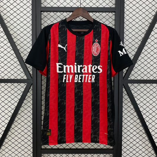 CAMISETA MILAN 2025/26 LOCAL HOMBRE (VERSIÓN FAN)