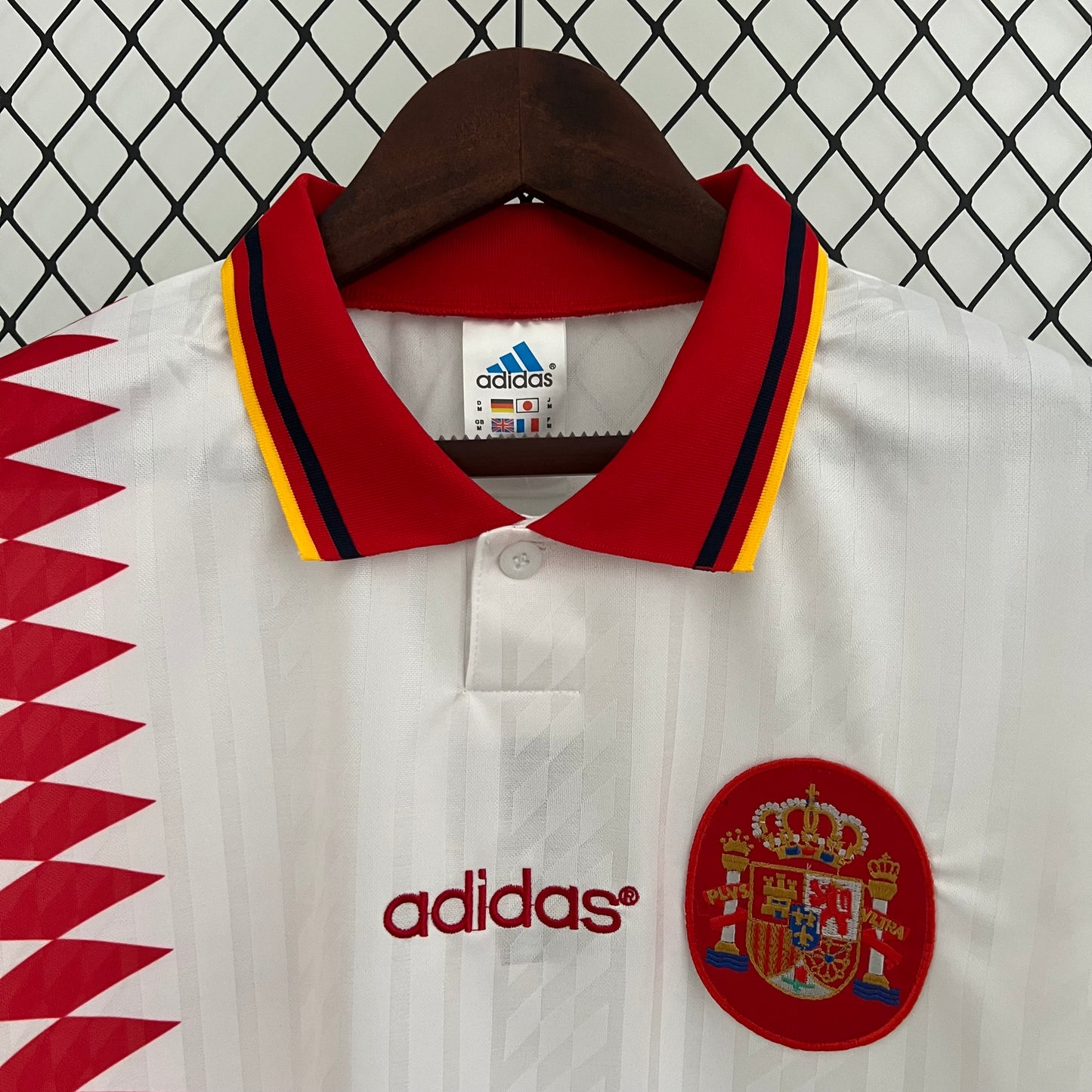 CAMISETA ESPAÑA 1994 RETRO VISITA HOMBRE (VERSIÓN FAN)