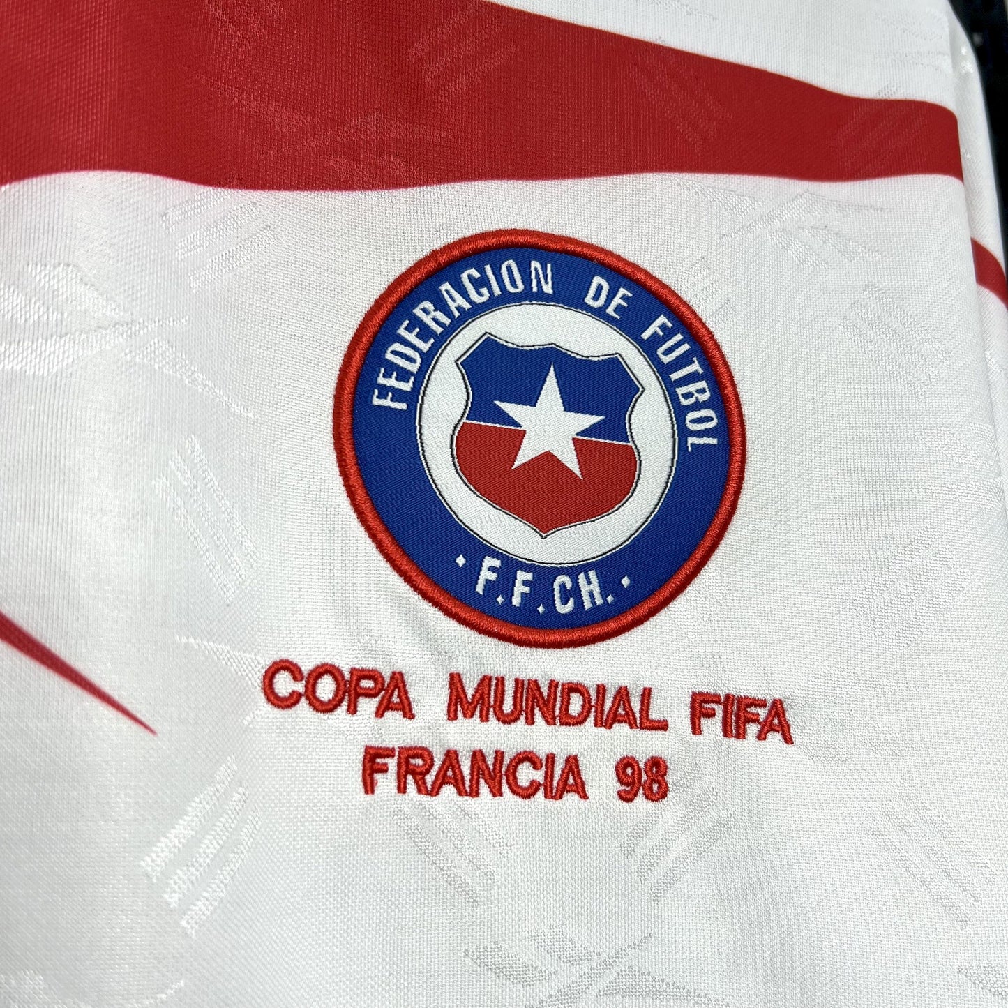 CAMISETA CHILE 1998 RETRO VISITA HOMBRE (VERSIÓN FAN)