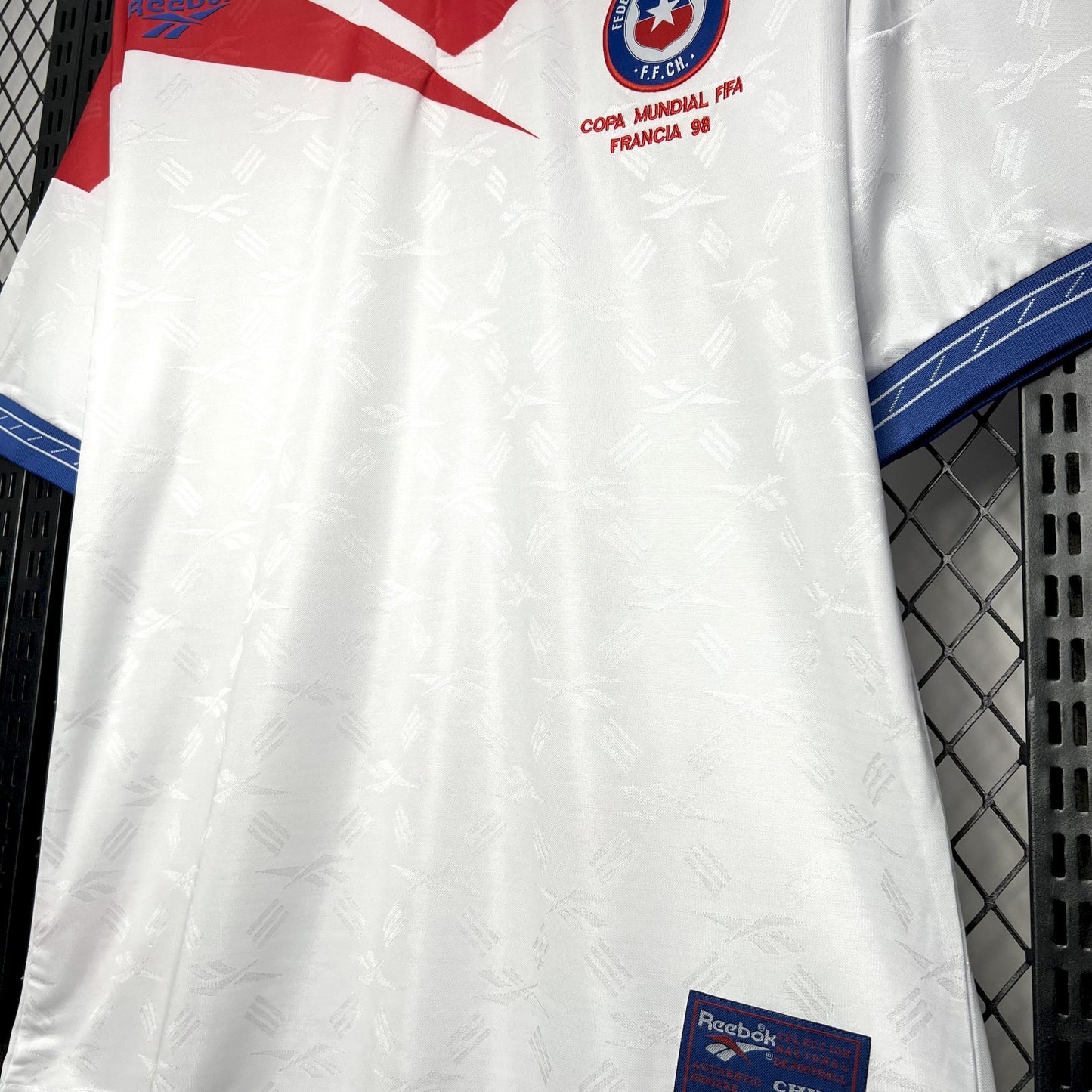 CAMISETA CHILE 1998 RETRO VISITA HOMBRE (VERSIÓN FAN)