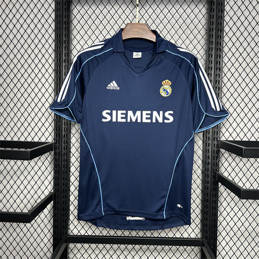 CAMISETA REAL MADRID 2005/06 RETRO VISITA HOMBRE (VERSIÓN FAN)