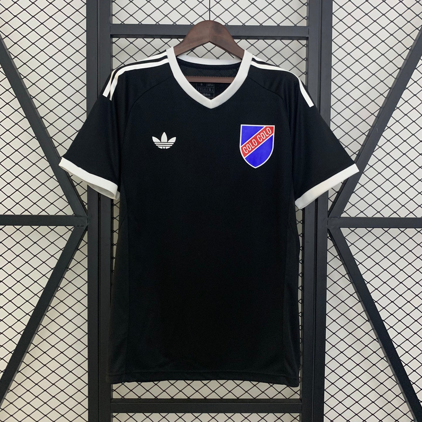 CAMISETA COLO COLO 2025/26 VISITA 100 ANIVERSARIO HOMBRE (VERSIÓN FAN)
