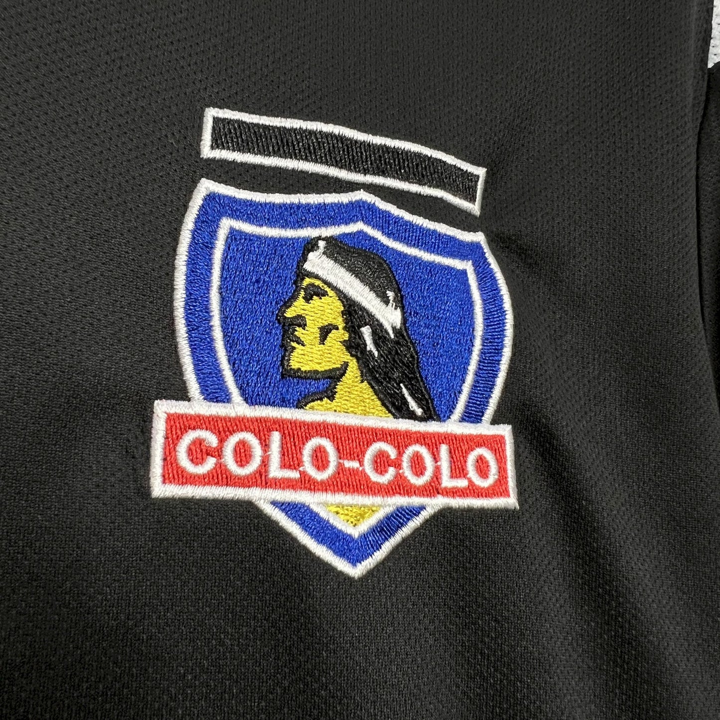 CAMISETA COLO COLO 2006 RETRO VISITA HOMBRE (VERSIÓN FAN)