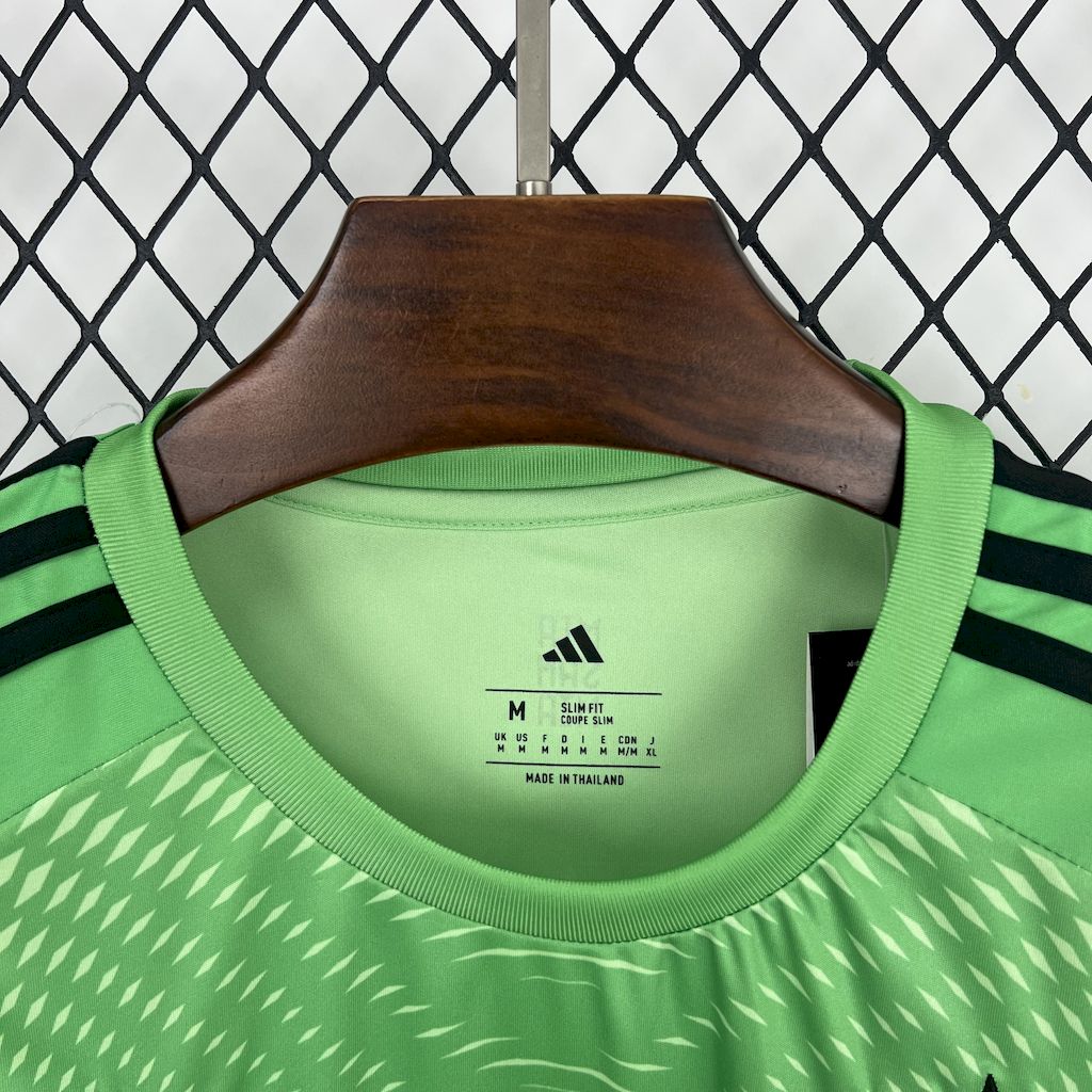 CAMISETA BAYERN MUNICH 2025/26 ARQUERO HOMBRE (VERSIÓN FAN)